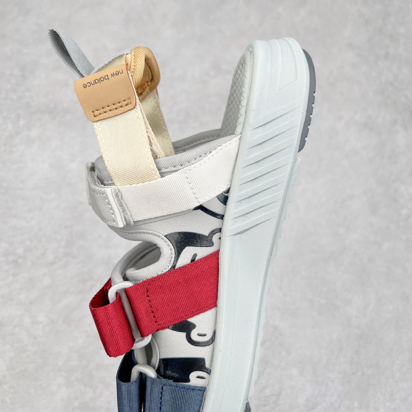 图片[7]-New Balance 新百伦NB SD3205 经典沙滩凉鞋 韩国专柜订单 MD高频软底 原厂织带面料 弹力扣 将机能美学融入到夏日凉鞋设计中 兼具舒适度与时尚感 早在韩国一经推出 迅速席卷潮流圈 尺码：35/44-选品中心