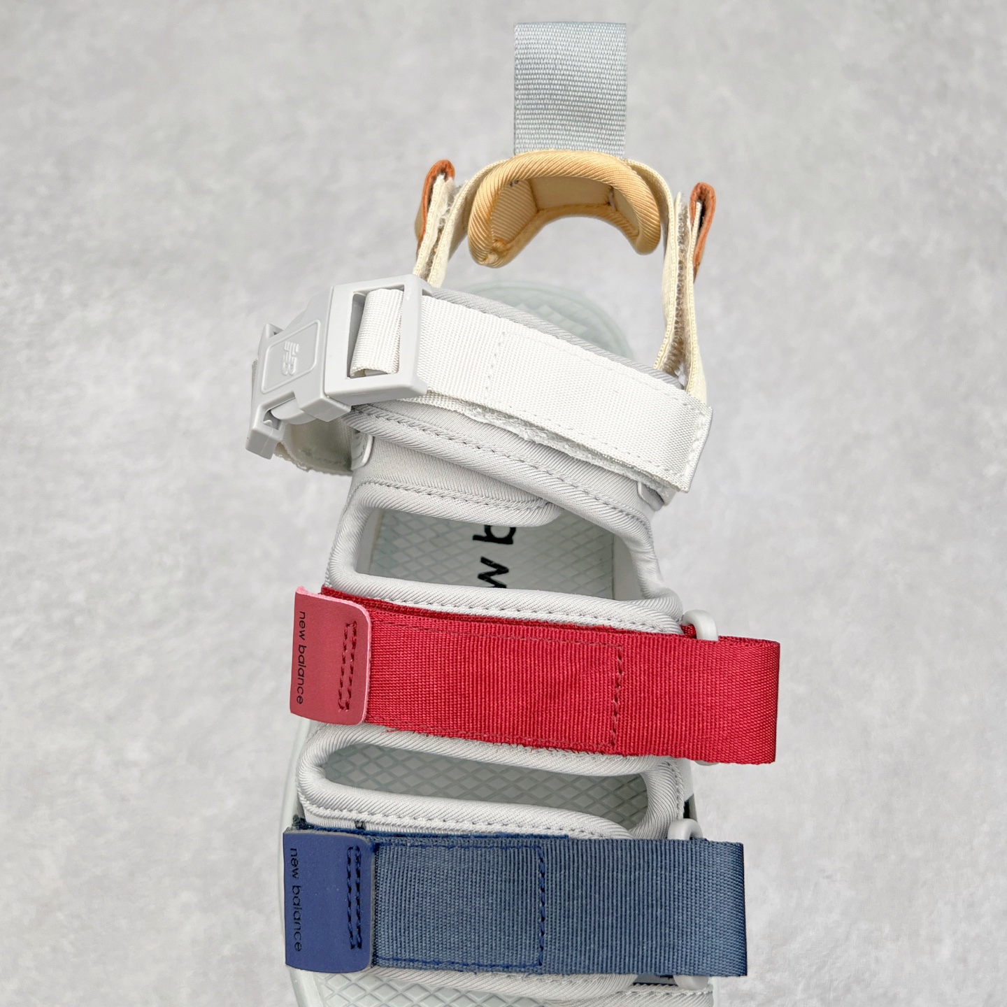 图片[5]-New Balance 新百伦NB SD3205 经典沙滩凉鞋 韩国专柜订单 MD高频软底 原厂织带面料 弹力扣 将机能美学融入到夏日凉鞋设计中 兼具舒适度与时尚感 早在韩国一经推出 迅速席卷潮流圈 尺码：35/44-选品中心