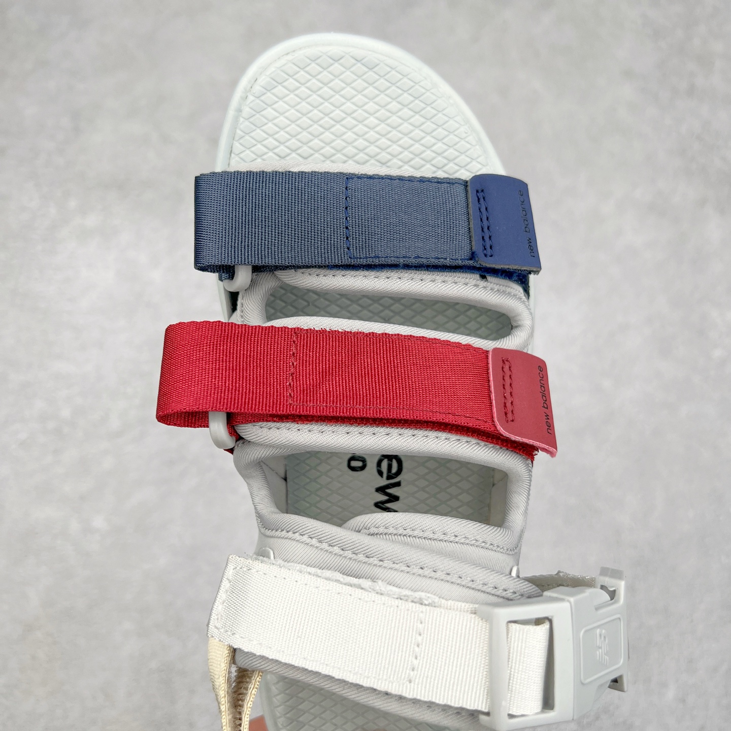 图片[4]-New Balance 新百伦NB SD3205 经典沙滩凉鞋 韩国专柜订单 MD高频软底 原厂织带面料 弹力扣 将机能美学融入到夏日凉鞋设计中 兼具舒适度与时尚感 早在韩国一经推出 迅速席卷潮流圈 尺码：35/44-选品中心