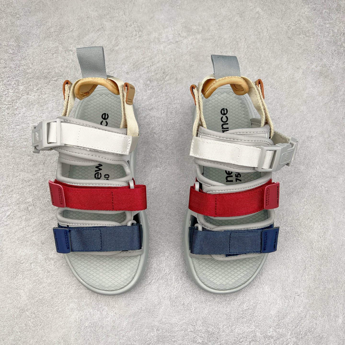 图片[2]-New Balance 新百伦NB SD3205 经典沙滩凉鞋 韩国专柜订单 MD高频软底 原厂织带面料 弹力扣 将机能美学融入到夏日凉鞋设计中 兼具舒适度与时尚感 早在韩国一经推出 迅速席卷潮流圈 尺码：35/44-选品中心