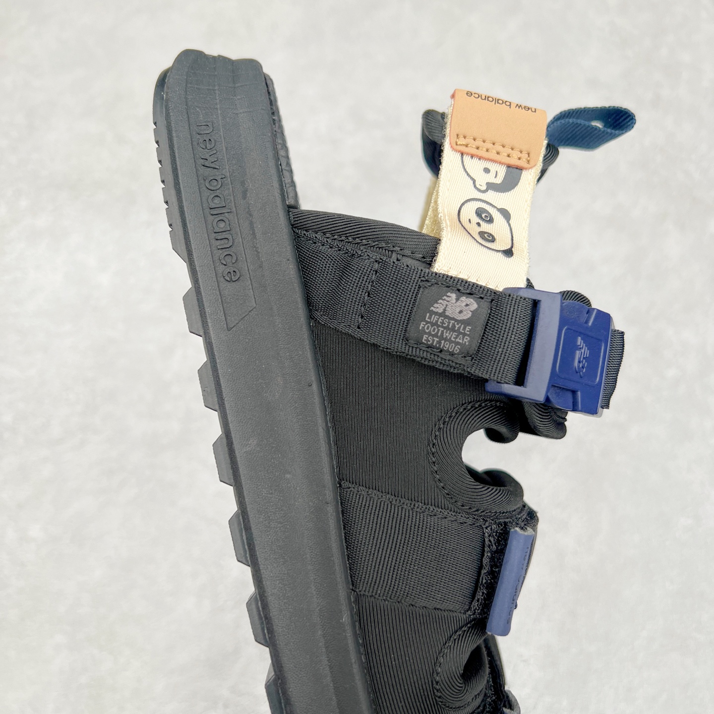 图片[6]-New Balance 新百伦NB SD3205 经典沙滩凉鞋 韩国专柜订单 MD高频软底 原厂织带面料 弹力扣 将机能美学融入到夏日凉鞋设计中 兼具舒适度与时尚感 早在韩国一经推出 迅速席卷潮流圈 尺码：35/44-选品中心