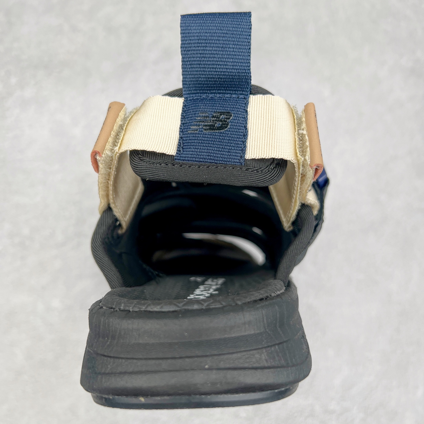 图片[8]-New Balance 新百伦NB SD3205 经典沙滩凉鞋 韩国专柜订单 MD高频软底 原厂织带面料 弹力扣 将机能美学融入到夏日凉鞋设计中 兼具舒适度与时尚感 早在韩国一经推出 迅速席卷潮流圈 尺码：35/44-选品中心