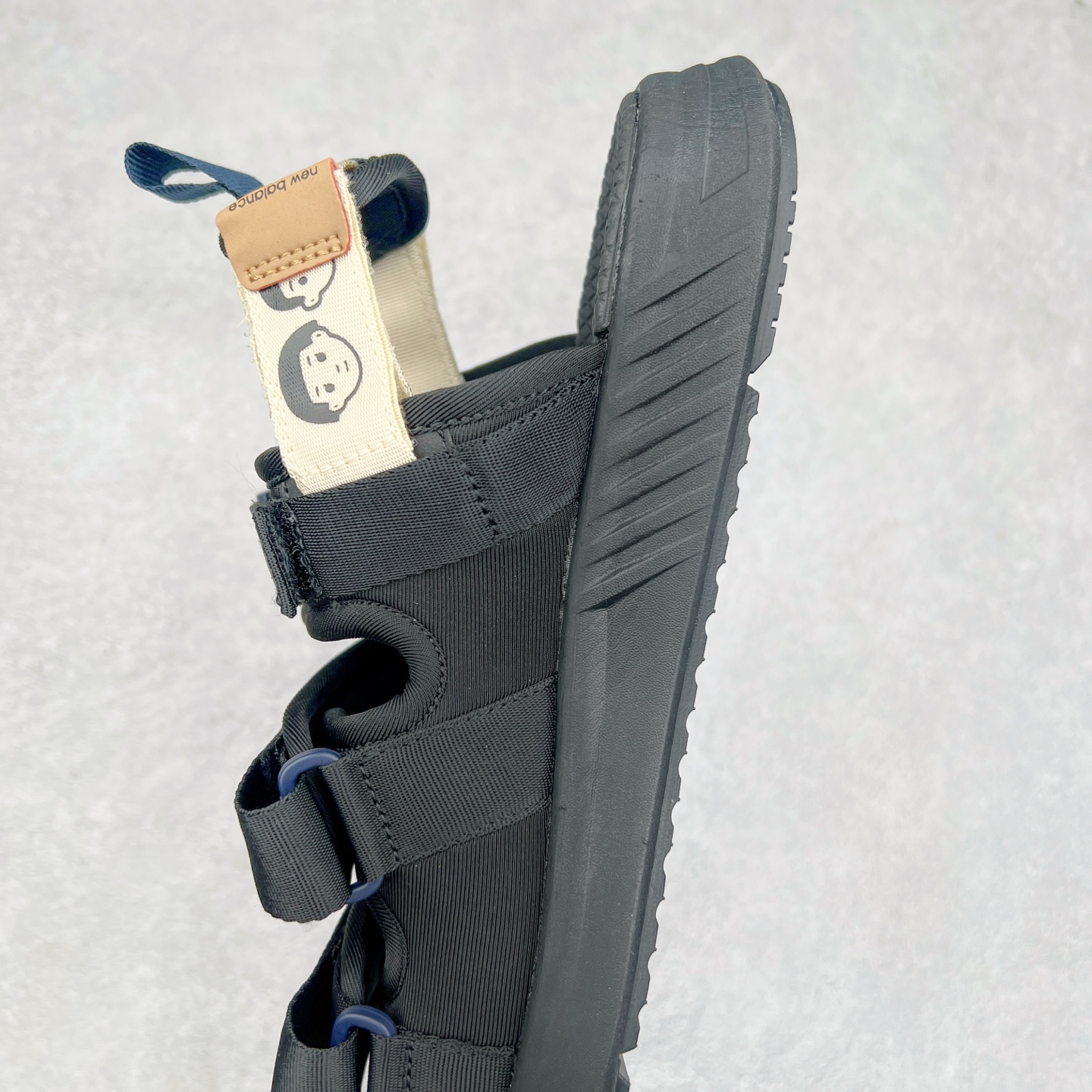 图片[7]-New Balance 新百伦NB SD3205 经典沙滩凉鞋 韩国专柜订单 MD高频软底 原厂织带面料 弹力扣 将机能美学融入到夏日凉鞋设计中 兼具舒适度与时尚感 早在韩国一经推出 迅速席卷潮流圈 尺码：35/44-选品中心