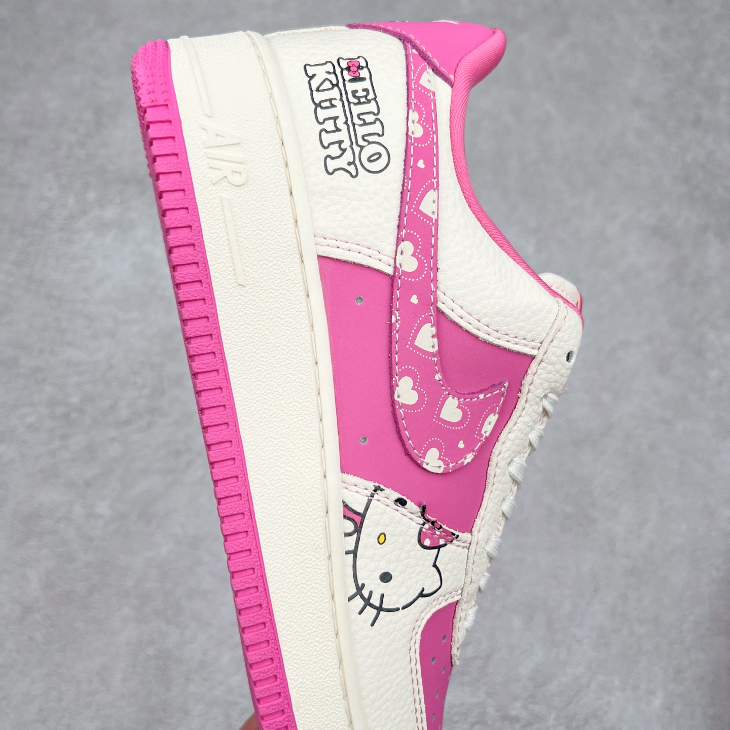 图片[6]-NK Air Force 1´07 Low 空军一号低帮百搭休闲运动板鞋 KK1988-082 柔软、弹性十足的缓震性能和出色的中底设计 横跨复古与现代的外型结合 造就出风靡全球 三十多年的Force 1 直到今天还深受青睐 实拍调校N版已经零色差零失真 百分百还原实物色彩所见即所得 不存在货不对板色差等低级问题 选购参考实物拍摄 不混卖不参货 只用心做好货严格选品 承诺混一赔十 尺码：36 36.5 37.5 38 38.5 39 40 40.5 41 42 42.5 43 44 44.5 45-选品中心