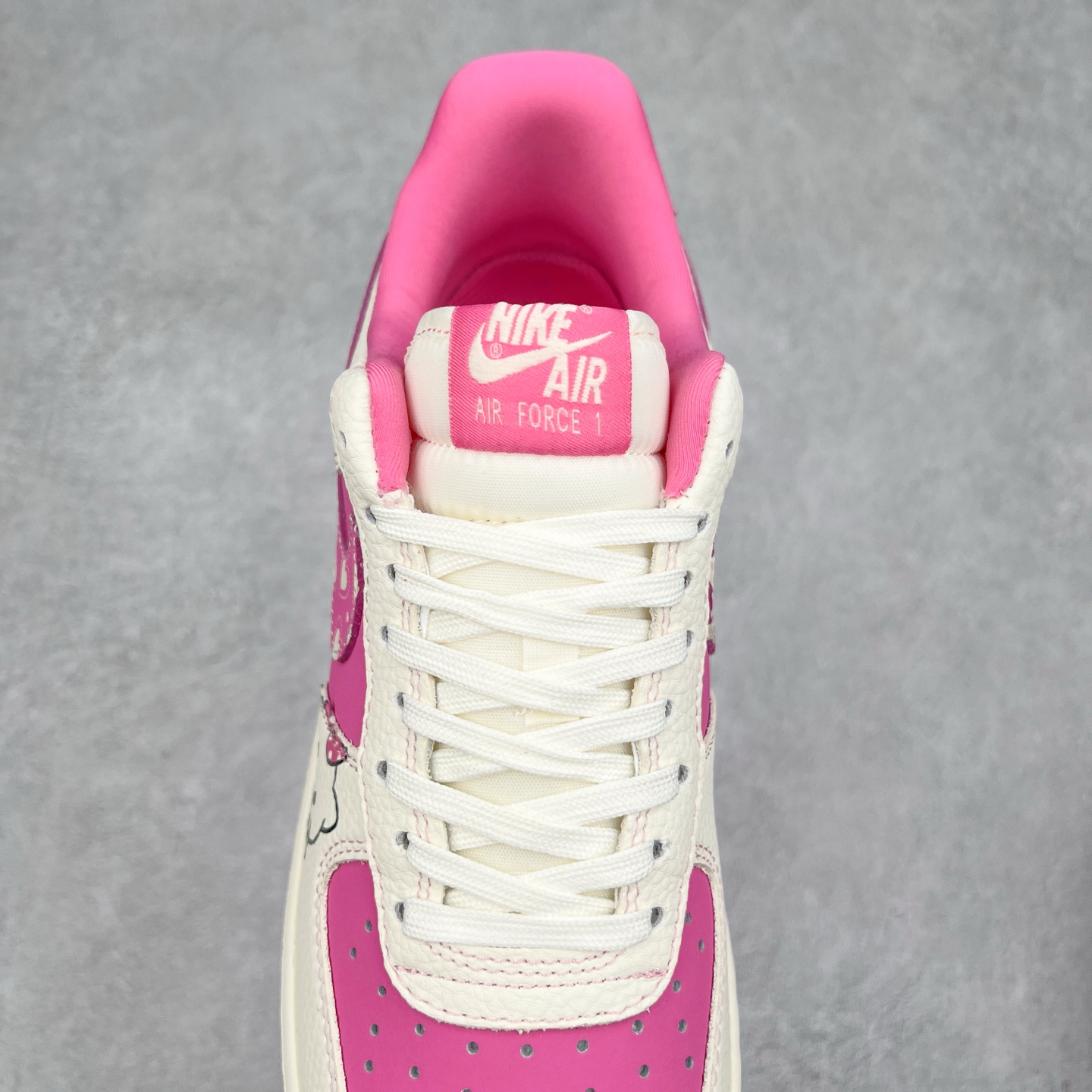 图片[5]-NK Air Force 1´07 Low 空军一号低帮百搭休闲运动板鞋 KK1988-082 柔软、弹性十足的缓震性能和出色的中底设计 横跨复古与现代的外型结合 造就出风靡全球 三十多年的Force 1 直到今天还深受青睐 实拍调校N版已经零色差零失真 百分百还原实物色彩所见即所得 不存在货不对板色差等低级问题 选购参考实物拍摄 不混卖不参货 只用心做好货严格选品 承诺混一赔十 尺码：36 36.5 37.5 38 38.5 39 40 40.5 41 42 42.5 43 44 44.5 45-选品中心