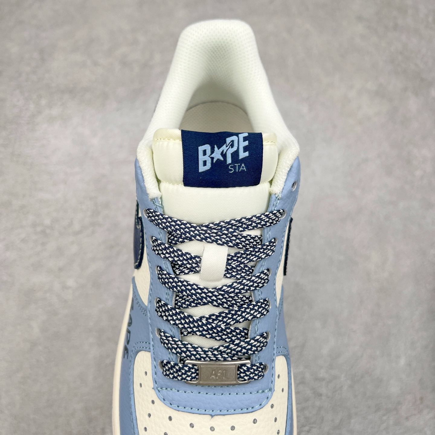 图片[5]-NK Air Force 1´07 Low 空军一号低帮百搭休闲运动板鞋 XS1958-554 柔软、弹性十足的缓震性能和出色的中底设计 横跨复古与现代的外型结合 造就出风靡全球 三十多年的Force 1 直到今天还深受青睐 实拍调校N版已经零色差零失真 百分百还原实物色彩所见即所得 不存在货不对板色差等低级问题 选购参考实物拍摄 不混卖不参货 只用心做好货严格选品 承诺混一赔十 尺码：36 36.5 37.5 38 38.5 39 40 40.5 41 42 42.5 43 44 44.5 45-选品中心