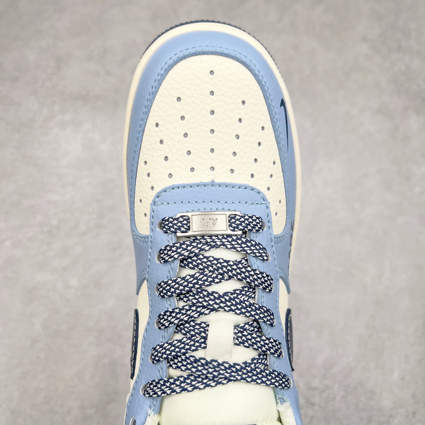 图片[4]-NK Air Force 1´07 Low 空军一号低帮百搭休闲运动板鞋 XS1958-554 柔软、弹性十足的缓震性能和出色的中底设计 横跨复古与现代的外型结合 造就出风靡全球 三十多年的Force 1 直到今天还深受青睐 实拍调校N版已经零色差零失真 百分百还原实物色彩所见即所得 不存在货不对板色差等低级问题 选购参考实物拍摄 不混卖不参货 只用心做好货严格选品 承诺混一赔十 尺码：36 36.5 37.5 38 38.5 39 40 40.5 41 42 42.5 43 44 44.5 45-选品中心