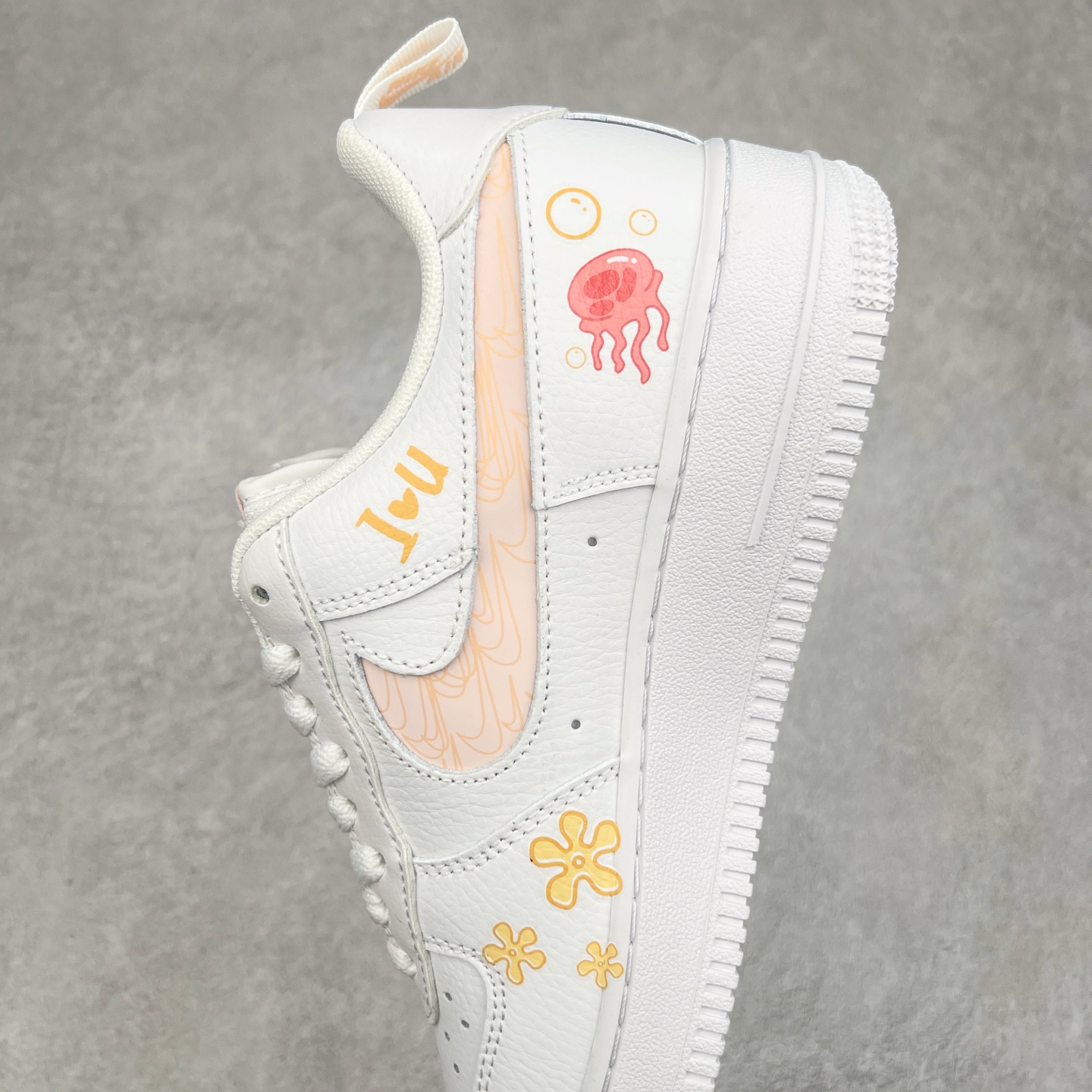 图片[7]-NK Air Force 1´07 Low 空军一号低帮百搭休闲运动板鞋 FB8971-070 柔软、弹性十足的缓震性能和出色的中底设计 横跨复古与现代的外型结合 造就出风靡全球 三十多年的Force 1 直到今天还深受青睐 实拍调校N版已经零色差零失真 百分百还原实物色彩所见即所得 不存在货不对板色差等低级问题 选购参考实物拍摄 不混卖不参货 只用心做好货严格选品 承诺混一赔十 尺码：36 36.5 37.5 38 38.5 39 40 40.5 41 42 42.5 43 44 44.5 45-选品中心