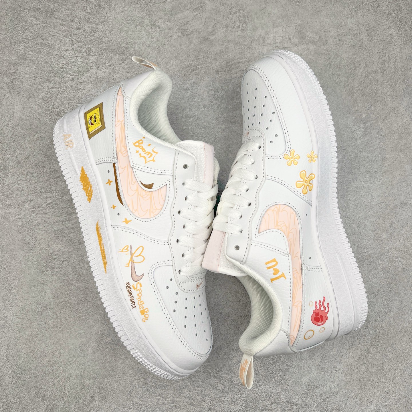 图片[3]-NK Air Force 1´07 Low 空军一号低帮百搭休闲运动板鞋 FB8971-070 柔软、弹性十足的缓震性能和出色的中底设计 横跨复古与现代的外型结合 造就出风靡全球 三十多年的Force 1 直到今天还深受青睐 实拍调校N版已经零色差零失真 百分百还原实物色彩所见即所得 不存在货不对板色差等低级问题 选购参考实物拍摄 不混卖不参货 只用心做好货严格选品 承诺混一赔十 尺码：36 36.5 37.5 38 38.5 39 40 40.5 41 42 42.5 43 44 44.5 45-选品中心