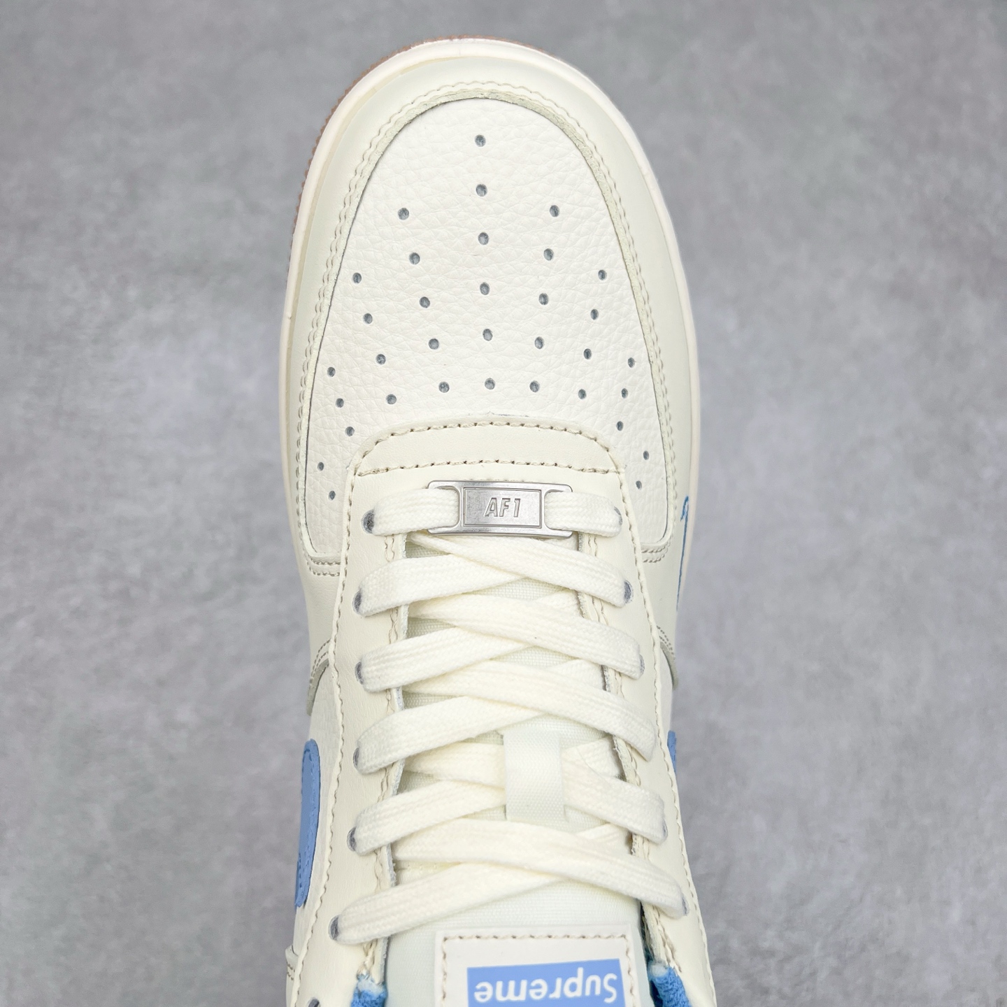 图片[4]-NK Air Force 1´07 Low 空军一号低帮百搭休闲运动板鞋 XS1958-547 柔软、弹性十足的缓震性能和出色的中底设计 横跨复古与现代的外型结合 造就出风靡全球 三十多年的Force 1 直到今天还深受青睐 实拍调校N版已经零色差零失真 百分百还原实物色彩所见即所得 不存在货不对板色差等低级问题 选购参考实物拍摄 不混卖不参货 只用心做好货严格选品 承诺混一赔十 尺码：36 36.5 37.5 38 38.5 39 40 40.5 41 42 42.5 43 44 44.5 45-选品中心