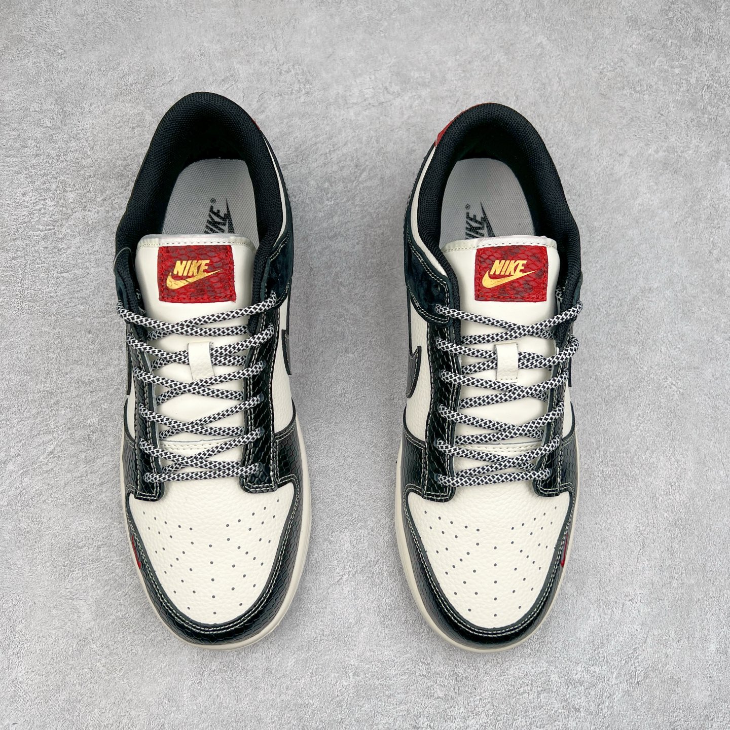 图片[2]-NK Dunk Low 定制配色 YX5066-292 大厂出品 极力推荐 原装头层材料 独家版型蒸餾加工帶來的是更好的视觉和脚感体验大厂纯原品质出货 清洁度 电绣工艺 皮料切割干净无任何毛边 细节完美 实拍调校N版已经零色差零失真 百分百还原实物色彩所见即所得 不存在货不对板色差等低级问题 选购参考实物拍摄 不混卖不参货 只用心做好货严格选品 承诺混一赔十 尺码：36 36.5 37.5 38 38.5 39 40 40.5 41 42 42.5 43 44 44.5 45-选品中心