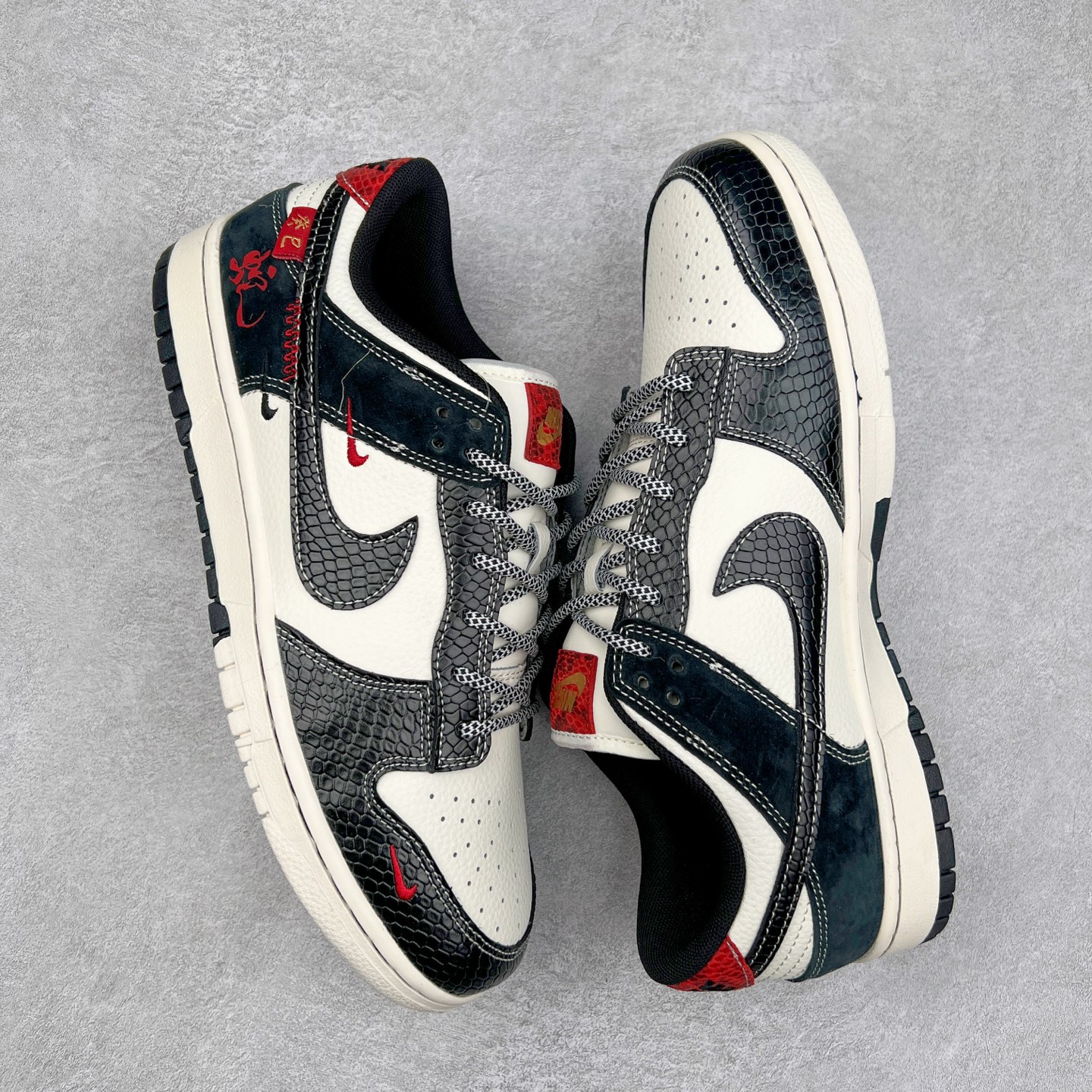 图片[3]-NK Dunk Low 定制配色 YX5066-292 大厂出品 极力推荐 原装头层材料 独家版型蒸餾加工帶來的是更好的视觉和脚感体验大厂纯原品质出货 清洁度 电绣工艺 皮料切割干净无任何毛边 细节完美 实拍调校N版已经零色差零失真 百分百还原实物色彩所见即所得 不存在货不对板色差等低级问题 选购参考实物拍摄 不混卖不参货 只用心做好货严格选品 承诺混一赔十 尺码：36 36.5 37.5 38 38.5 39 40 40.5 41 42 42.5 43 44 44.5 45-选品中心