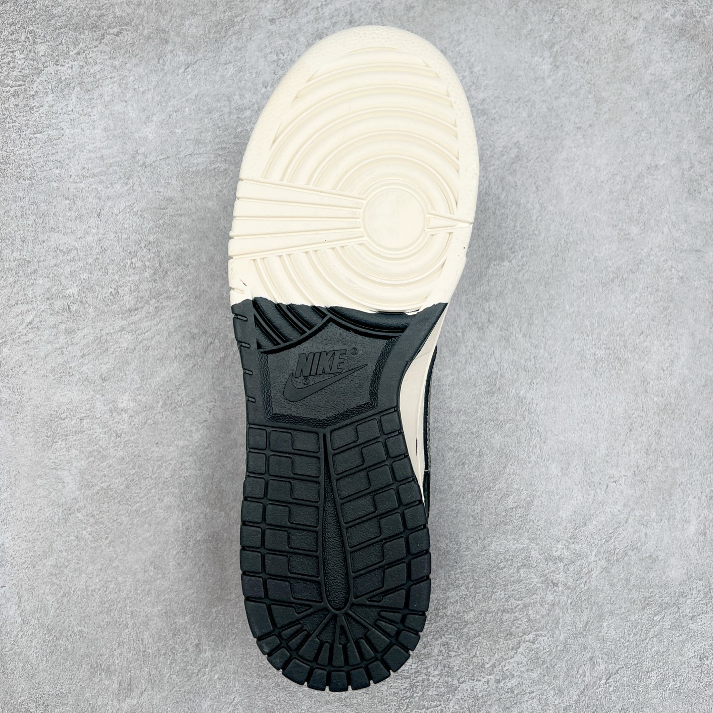 图片[9]-NK Dunk Low 定制配色 YX5066-292 大厂出品 极力推荐 原装头层材料 独家版型蒸餾加工帶來的是更好的视觉和脚感体验大厂纯原品质出货 清洁度 电绣工艺 皮料切割干净无任何毛边 细节完美 实拍调校N版已经零色差零失真 百分百还原实物色彩所见即所得 不存在货不对板色差等低级问题 选购参考实物拍摄 不混卖不参货 只用心做好货严格选品 承诺混一赔十 尺码：36 36.5 37.5 38 38.5 39 40 40.5 41 42 42.5 43 44 44.5 45-选品中心