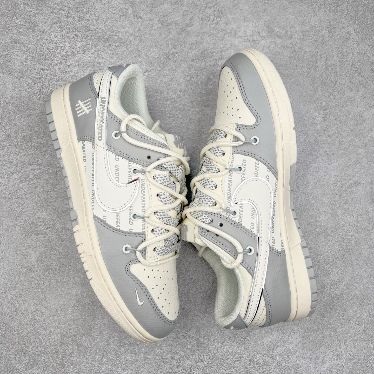 图片[3]-NK Dunk Low 定制配色 YX5066-223 大厂出品 极力推荐 原装头层材料 独家版型蒸餾加工帶來的是更好的视觉和脚感体验大厂纯原品质出货 清洁度 电绣工艺 皮料切割干净无任何毛边 细节完美 实拍调校N版已经零色差零失真 百分百还原实物色彩所见即所得 不存在货不对板色差等低级问题 选购参考实物拍摄 不混卖不参货 只用心做好货严格选品 承诺混一赔十 尺码：36 36.5 37.5 38 38.5 39 40 40.5 41 42 42.5 43 44 44.5 45-选品中心