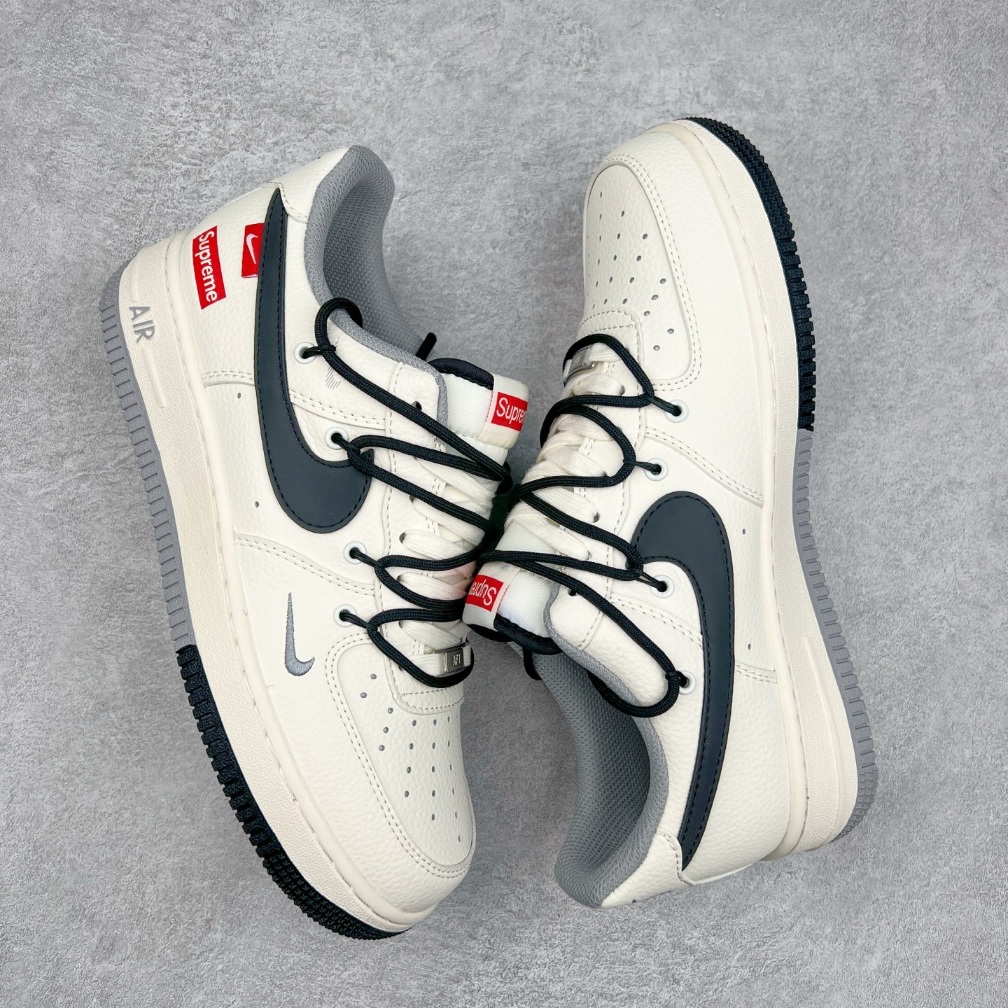 图片[3]-NK Air Force 1´07 Low 空军一号低帮百搭休闲运动板鞋 FB8971-070 柔软、弹性十足的缓震性能和出色的中底设计 横跨复古与现代的外型结合 造就出风靡全球 三十多年的Force 1 直到今天还深受青睐 实拍调校N版已经零色差零失真 百分百还原实物色彩所见即所得 不存在货不对板色差等低级问题 选购参考实物拍摄 不混卖不参货 只用心做好货严格选品 承诺混一赔十 尺码：36 36.5 37.5 38 38.5 39 40 40.5 41 42 42.5 43 44 44.5 45-选品中心