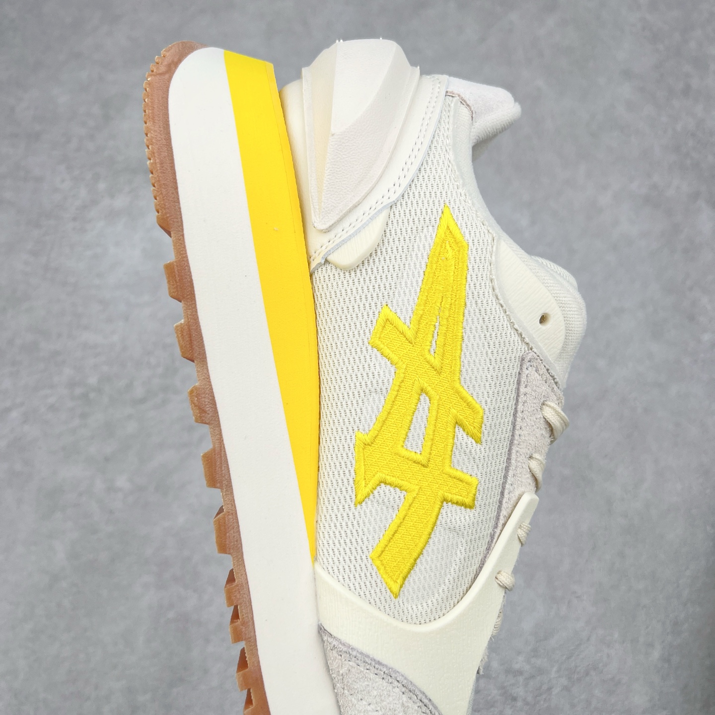 图片[6]-鬼塚虎/Onitsuka Tiger MOAGE CO Low 摩纳哥CO系列低帮厚底复古经典百搭休闲慢跑鞋 #升级原楦原纸版开发版型 #采用翻毛皮组合网织织物鞋面材质 #内嵌OrthoLite(欧索莱)透气吸汗鞋垫贴 #外置环保双层切片组合轻质防滑橡胶外底❗️ 尺码：36 37 37.5 38 39 39.5 40 40.5 41.5 42 42.5 43.5 44 45-选品中心