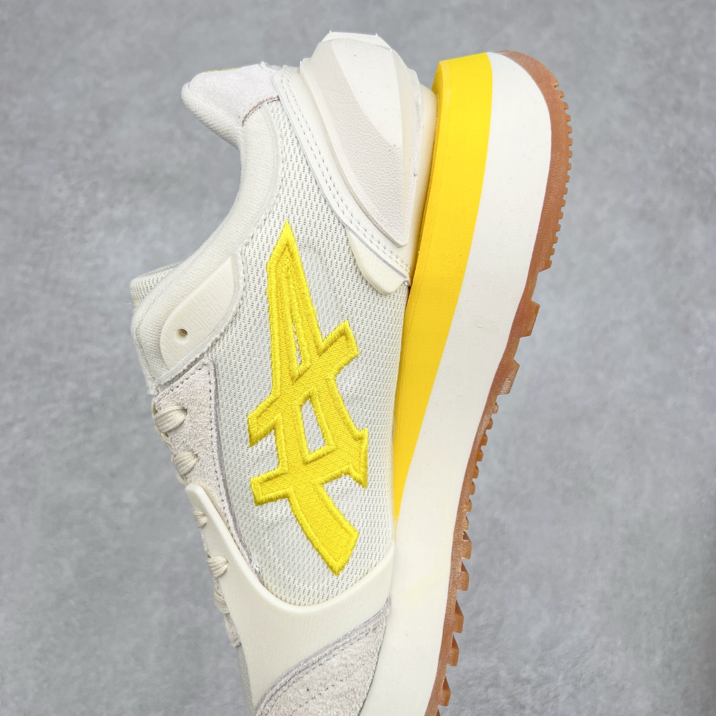 图片[7]-鬼塚虎/Onitsuka Tiger MOAGE CO Low 摩纳哥CO系列低帮厚底复古经典百搭休闲慢跑鞋 #升级原楦原纸版开发版型 #采用翻毛皮组合网织织物鞋面材质 #内嵌OrthoLite(欧索莱)透气吸汗鞋垫贴 #外置环保双层切片组合轻质防滑橡胶外底❗️ 尺码：36 37 37.5 38 39 39.5 40 40.5 41.5 42 42.5 43.5 44 45-选品中心