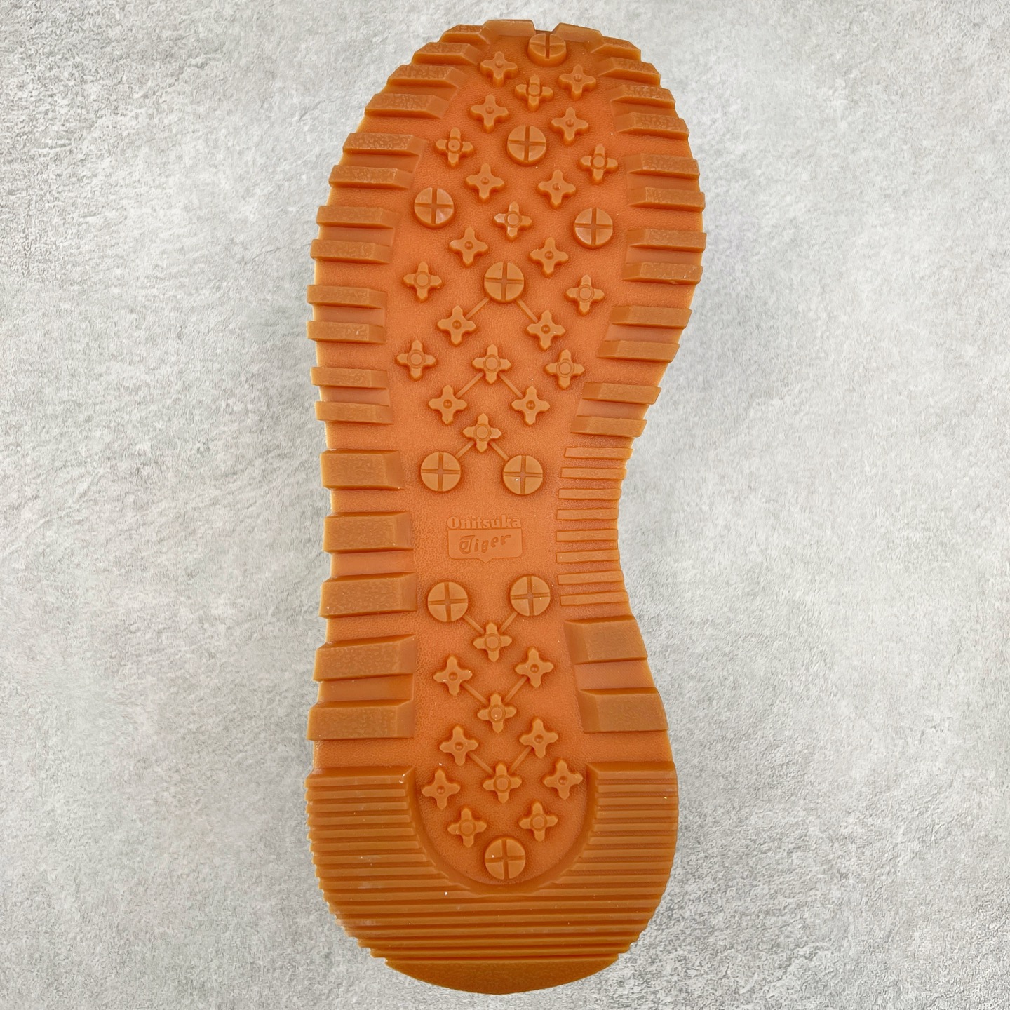 图片[9]-鬼塚虎/Onitsuka Tiger MOAGE CO Low 摩纳哥CO系列低帮厚底复古经典百搭休闲慢跑鞋 #升级原楦原纸版开发版型 #采用翻毛皮组合网织织物鞋面材质 #内嵌OrthoLite(欧索莱)透气吸汗鞋垫贴 #外置环保双层切片组合轻质防滑橡胶外底❗️ 尺码：36 37 37.5 38 39 39.5 40 40.5 41.5 42 42.5 43.5 44 45-选品中心