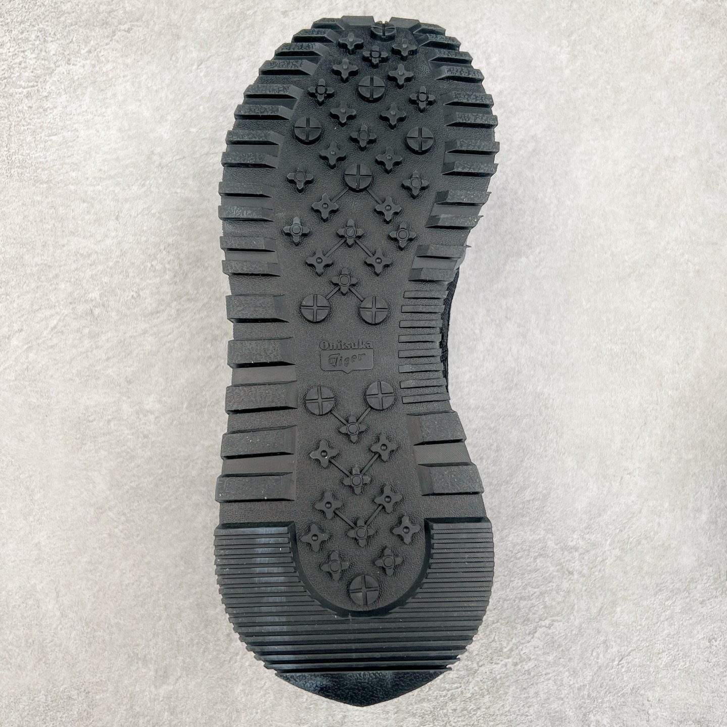 图片[9]-鬼塚虎/Onitsuka Tiger MOAGE CO Low 摩纳哥CO系列低帮厚底复古经典百搭休闲慢跑鞋 #升级原楦原纸版开发版型 #采用翻毛皮组合网织织物鞋面材质 #内嵌OrthoLite(欧索莱)透气吸汗鞋垫贴 #外置环保双层切片组合轻质防滑橡胶外底❗️ 尺码：36 37 37.5 38 39 39.5 40 40.5 41.5 42 42.5 43.5 44 45-选品中心