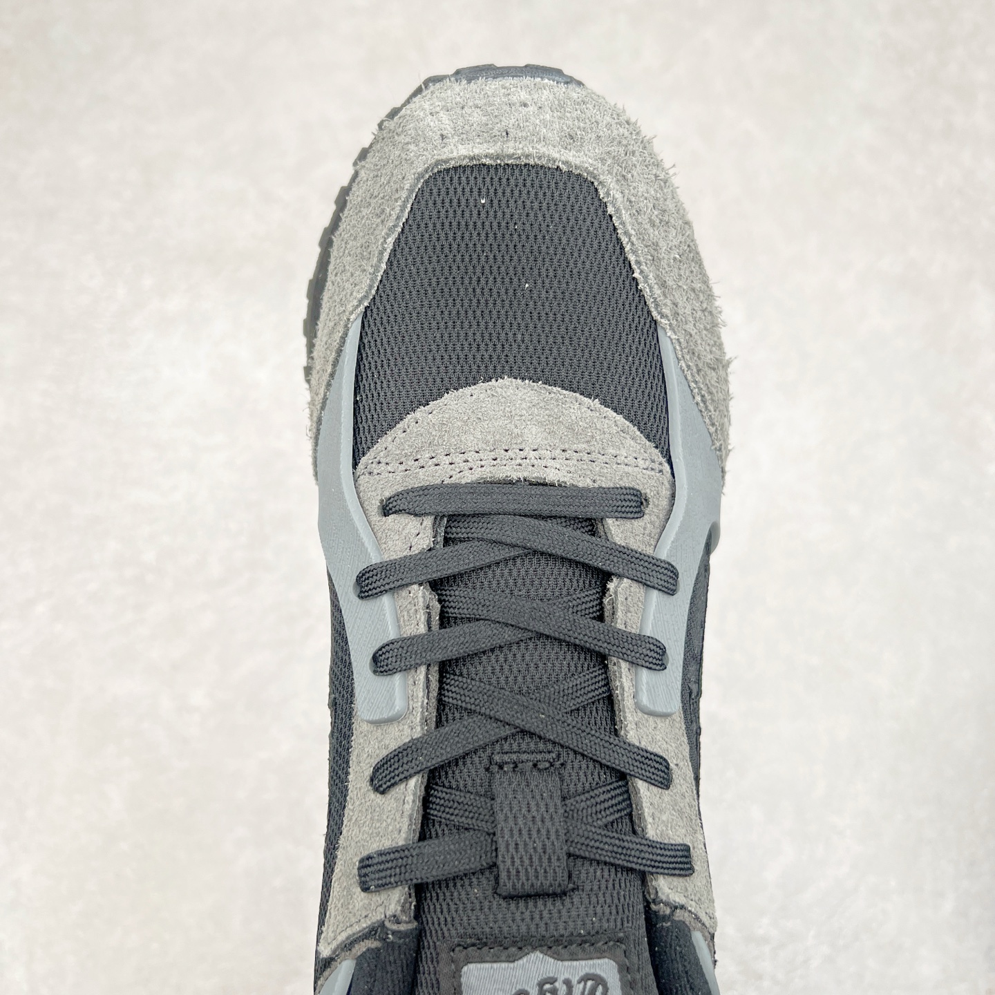 图片[4]-鬼塚虎/Onitsuka Tiger MOAGE CO Low 摩纳哥CO系列低帮厚底复古经典百搭休闲慢跑鞋 #升级原楦原纸版开发版型 #采用翻毛皮组合网织织物鞋面材质 #内嵌OrthoLite(欧索莱)透气吸汗鞋垫贴 #外置环保双层切片组合轻质防滑橡胶外底❗️ 尺码：36 37 37.5 38 39 39.5 40 40.5 41.5 42 42.5 43.5 44 45-选品中心