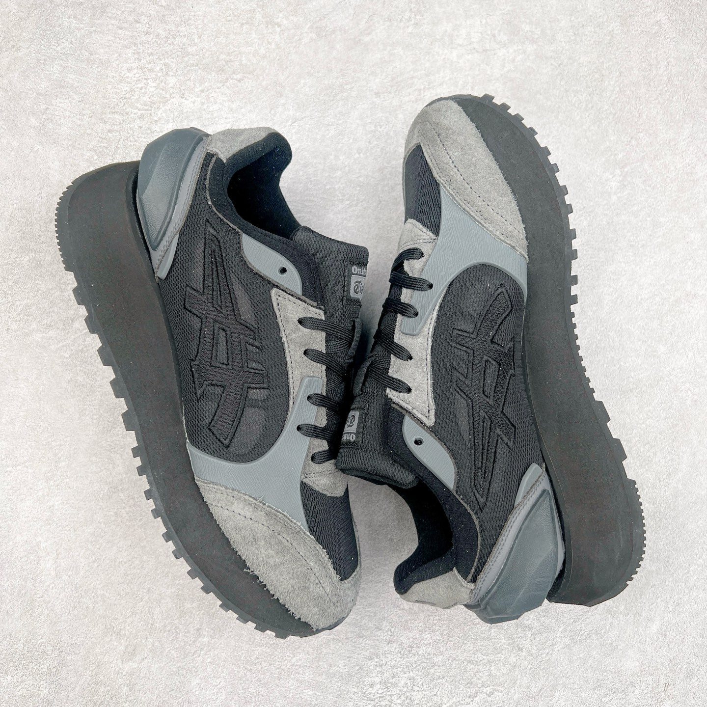 图片[3]-鬼塚虎/Onitsuka Tiger MOAGE CO Low 摩纳哥CO系列低帮厚底复古经典百搭休闲慢跑鞋 #升级原楦原纸版开发版型 #采用翻毛皮组合网织织物鞋面材质 #内嵌OrthoLite(欧索莱)透气吸汗鞋垫贴 #外置环保双层切片组合轻质防滑橡胶外底❗️ 尺码：36 37 37.5 38 39 39.5 40 40.5 41.5 42 42.5 43.5 44 45-选品中心