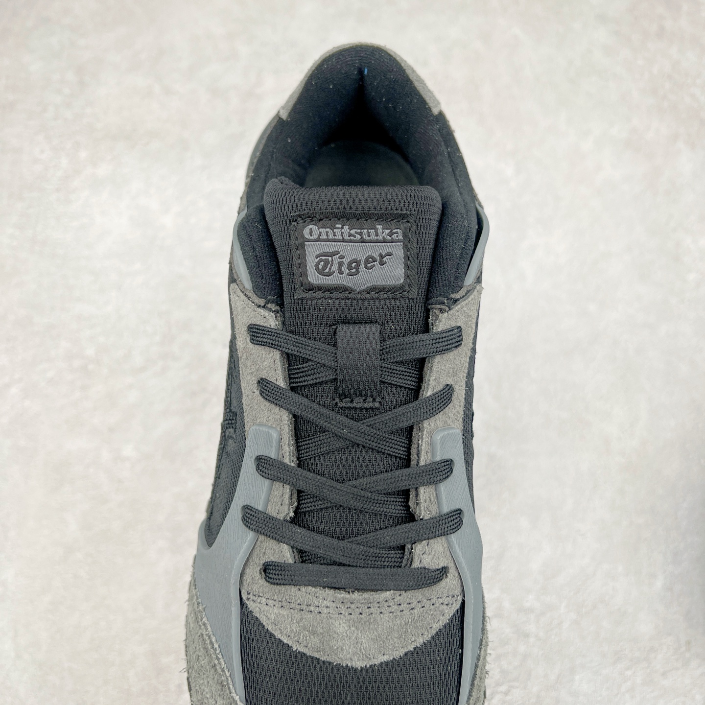 图片[5]-鬼塚虎/Onitsuka Tiger MOAGE CO Low 摩纳哥CO系列低帮厚底复古经典百搭休闲慢跑鞋 #升级原楦原纸版开发版型 #采用翻毛皮组合网织织物鞋面材质 #内嵌OrthoLite(欧索莱)透气吸汗鞋垫贴 #外置环保双层切片组合轻质防滑橡胶外底❗️ 尺码：36 37 37.5 38 39 39.5 40 40.5 41.5 42 42.5 43.5 44 45-选品中心