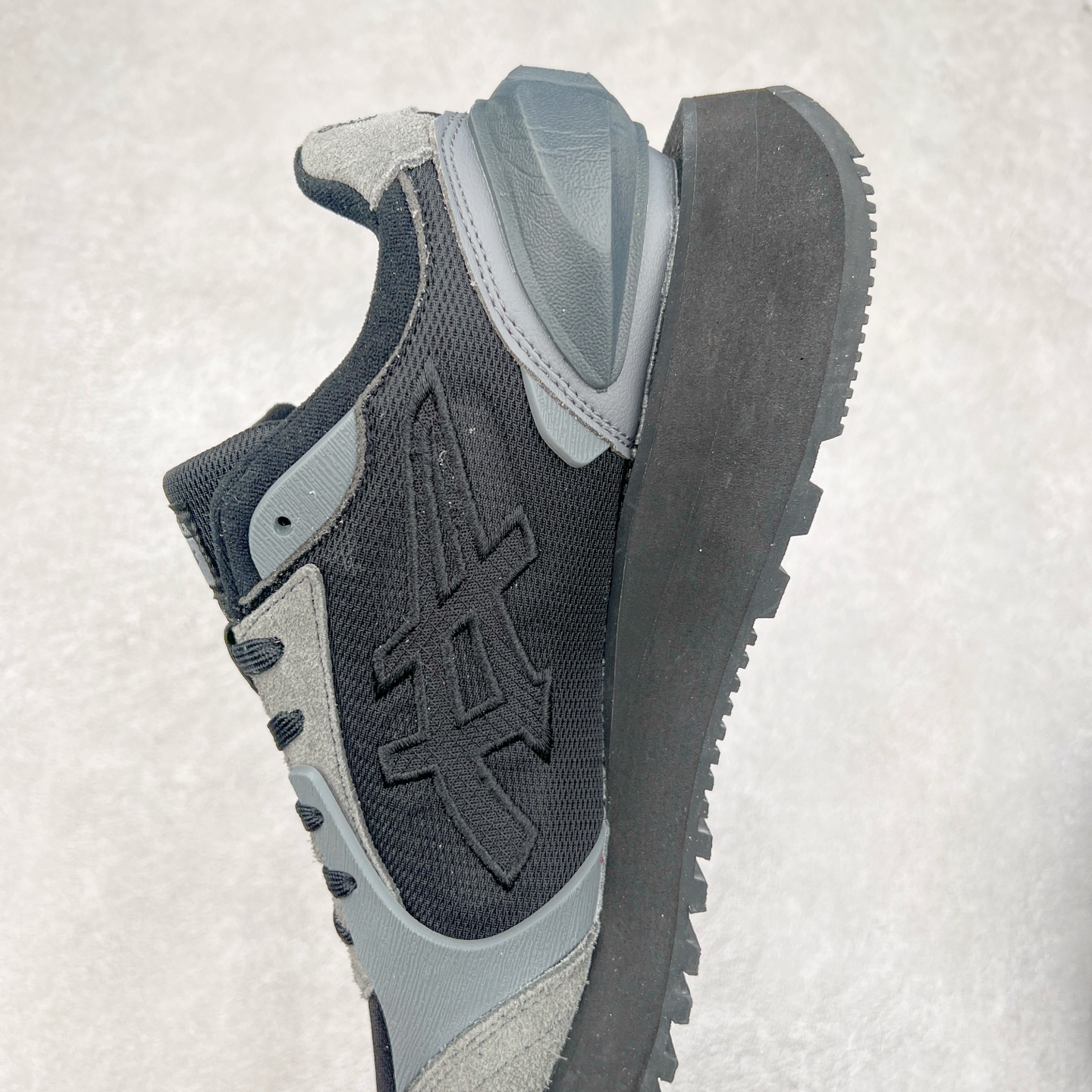 图片[7]-鬼塚虎/Onitsuka Tiger MOAGE CO Low 摩纳哥CO系列低帮厚底复古经典百搭休闲慢跑鞋 #升级原楦原纸版开发版型 #采用翻毛皮组合网织织物鞋面材质 #内嵌OrthoLite(欧索莱)透气吸汗鞋垫贴 #外置环保双层切片组合轻质防滑橡胶外底❗️ 尺码：36 37 37.5 38 39 39.5 40 40.5 41.5 42 42.5 43.5 44 45-选品中心