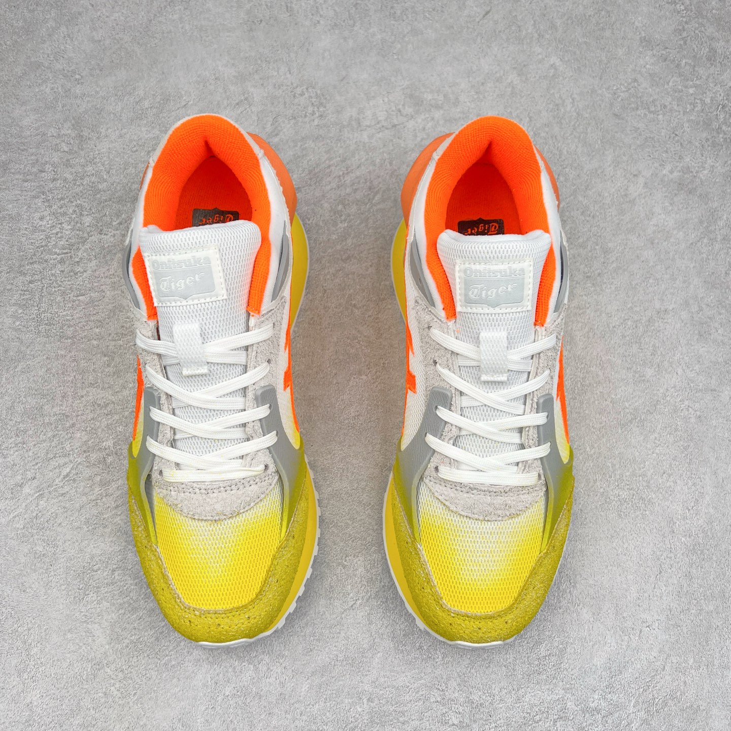 图片[2]-鬼塚虎/Onitsuka Tiger MOAGE CO Low 摩纳哥CO系列低帮厚底复古经典百搭休闲慢跑鞋 #升级原楦原纸版开发版型 #采用翻毛皮组合网织织物鞋面材质 #内嵌OrthoLite(欧索莱)透气吸汗鞋垫贴 #外置环保双层切片组合轻质防滑橡胶外底❗️ 尺码：36 37 37.5 38 39 39.5 40 40.5 41.5 42 42.5 43.5 44 45-选品中心