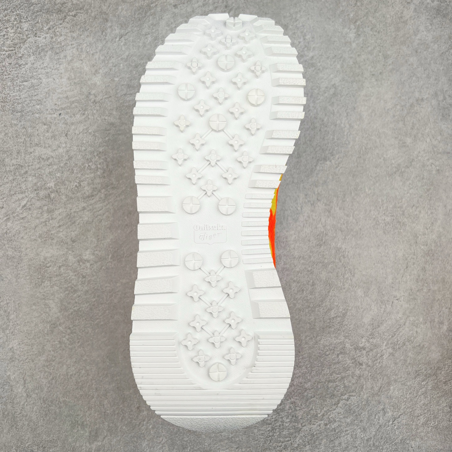 图片[9]-鬼塚虎/Onitsuka Tiger MOAGE CO Low 摩纳哥CO系列低帮厚底复古经典百搭休闲慢跑鞋 #升级原楦原纸版开发版型 #采用翻毛皮组合网织织物鞋面材质 #内嵌OrthoLite(欧索莱)透气吸汗鞋垫贴 #外置环保双层切片组合轻质防滑橡胶外底❗️ 尺码：36 37 37.5 38 39 39.5 40 40.5 41.5 42 42.5 43.5 44 45-选品中心