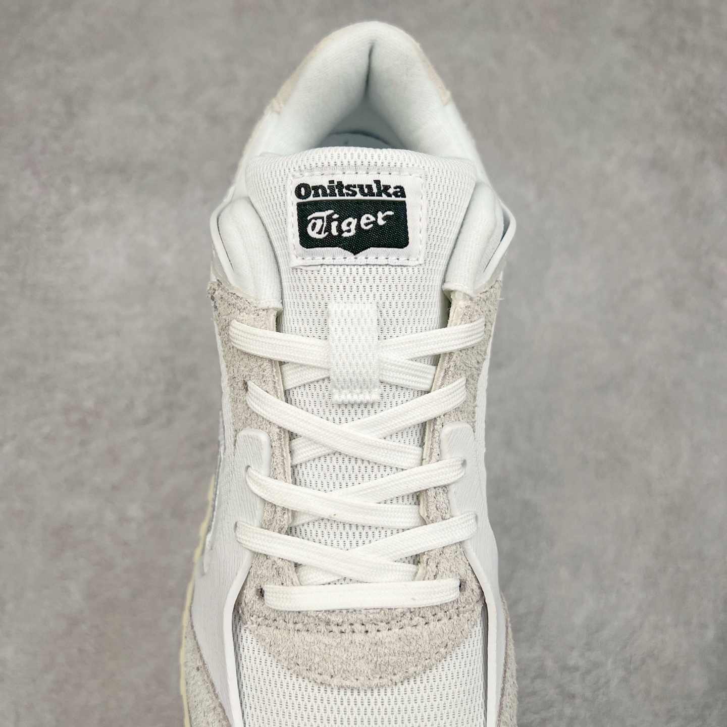 图片[5]-鬼塚虎/Onitsuka Tiger MOAGE CO Low 摩纳哥CO系列低帮厚底复古经典百搭休闲慢跑鞋 #升级原楦原纸版开发版型 #采用翻毛皮组合网织织物鞋面材质 #内嵌OrthoLite(欧索莱)透气吸汗鞋垫贴 #外置环保双层切片组合轻质防滑橡胶外底❗️ 尺码：36 37 37.5 38 39 39.5 40 40.5 41.5 42 42.5 43.5 44 45-选品中心