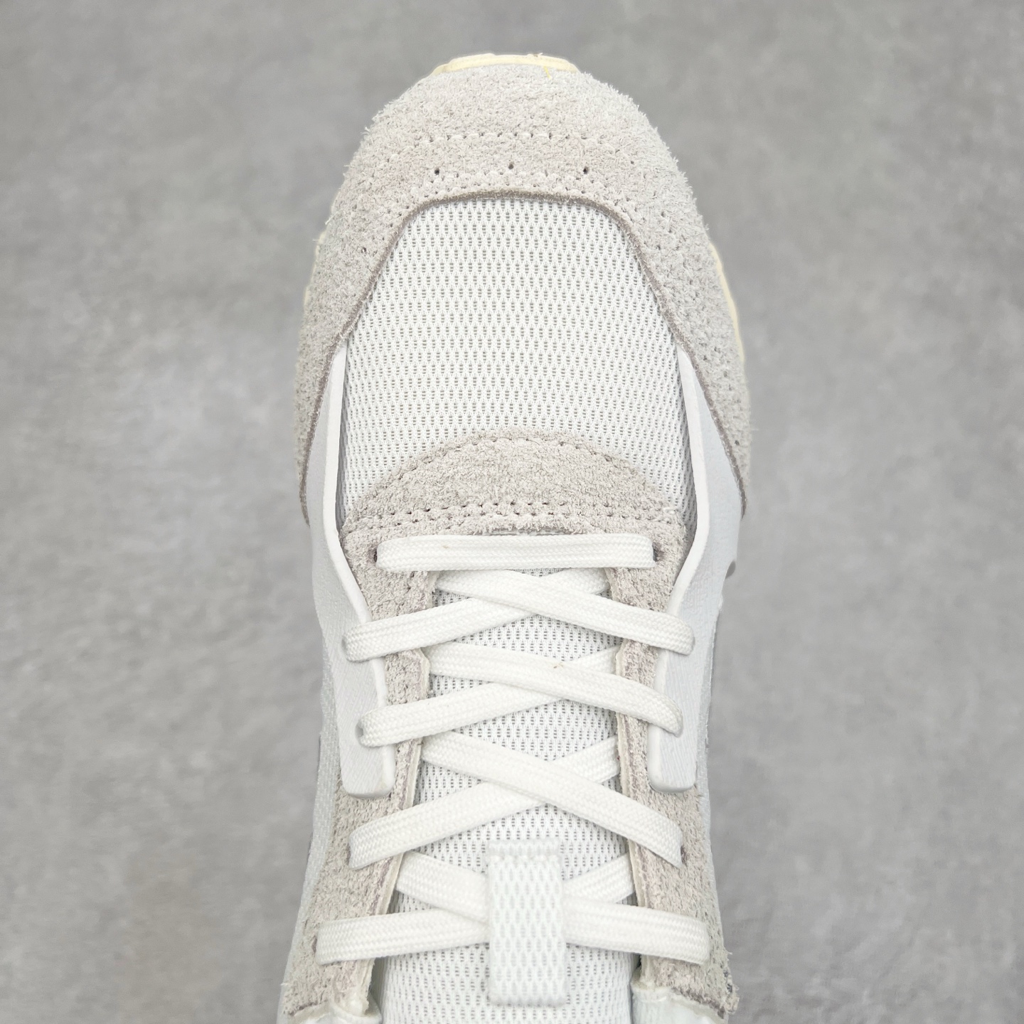 图片[4]-鬼塚虎/Onitsuka Tiger MOAGE CO Low 摩纳哥CO系列低帮厚底复古经典百搭休闲慢跑鞋 #升级原楦原纸版开发版型 #采用翻毛皮组合网织织物鞋面材质 #内嵌OrthoLite(欧索莱)透气吸汗鞋垫贴 #外置环保双层切片组合轻质防滑橡胶外底❗️ 尺码：36 37 37.5 38 39 39.5 40 40.5 41.5 42 42.5 43.5 44 45-选品中心