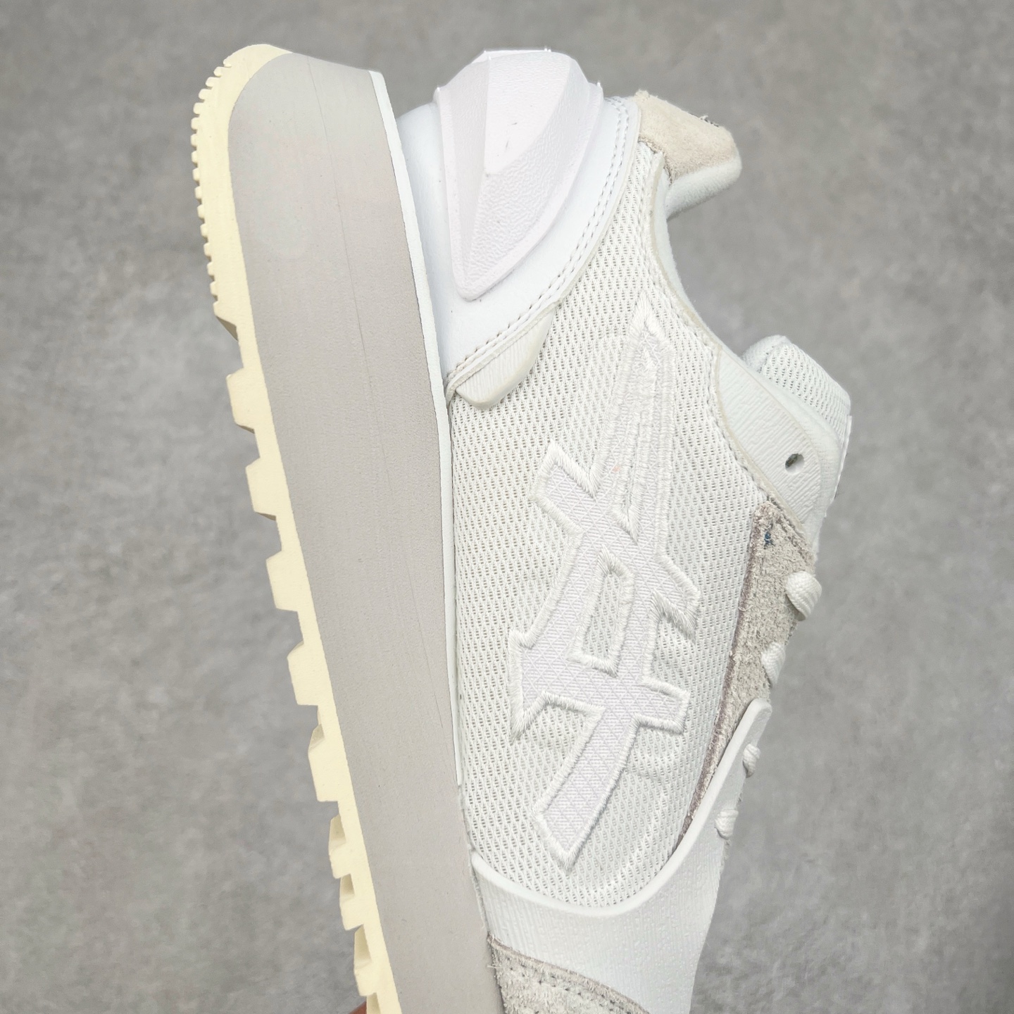 图片[6]-鬼塚虎/Onitsuka Tiger MOAGE CO Low 摩纳哥CO系列低帮厚底复古经典百搭休闲慢跑鞋 #升级原楦原纸版开发版型 #采用翻毛皮组合网织织物鞋面材质 #内嵌OrthoLite(欧索莱)透气吸汗鞋垫贴 #外置环保双层切片组合轻质防滑橡胶外底❗️ 尺码：36 37 37.5 38 39 39.5 40 40.5 41.5 42 42.5 43.5 44 45-选品中心