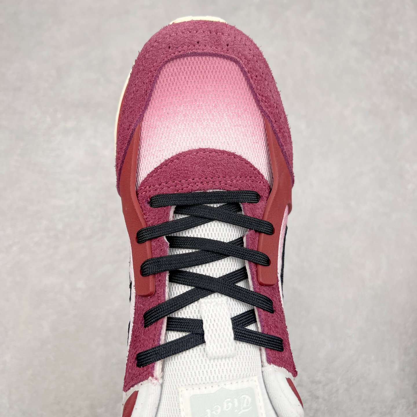 图片[4]-鬼塚虎/Onitsuka Tiger MOAGE CO Low 摩纳哥CO系列低帮厚底复古经典百搭休闲慢跑鞋 #升级原楦原纸版开发版型 #采用翻毛皮组合网织织物鞋面材质 #内嵌OrthoLite(欧索莱)透气吸汗鞋垫贴 #外置环保双层切片组合轻质防滑橡胶外底❗️ 尺码：36 37 37.5 38 39 39.5 40 40.5 41.5 42 42.5 43.5 44 45-选品中心