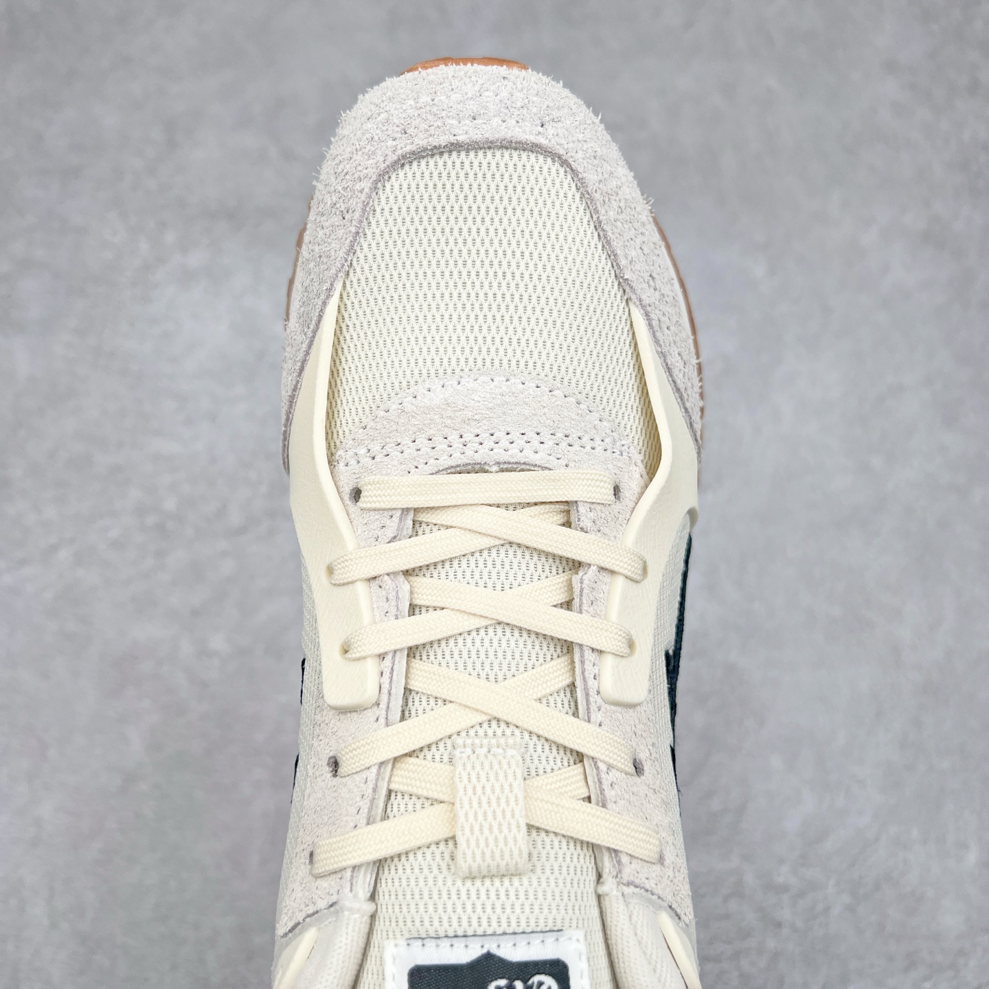 图片[4]-鬼塚虎/Onitsuka Tiger MOAGE CO Low 摩纳哥CO系列低帮厚底复古经典百搭休闲慢跑鞋 #升级原楦原纸版开发版型 #采用翻毛皮组合网织织物鞋面材质 #内嵌OrthoLite(欧索莱)透气吸汗鞋垫贴 #外置环保双层切片组合轻质防滑橡胶外底❗️ 尺码：36 37 37.5 38 39 39.5 40 40.5 41.5 42 42.5 43.5 44 45-选品中心
