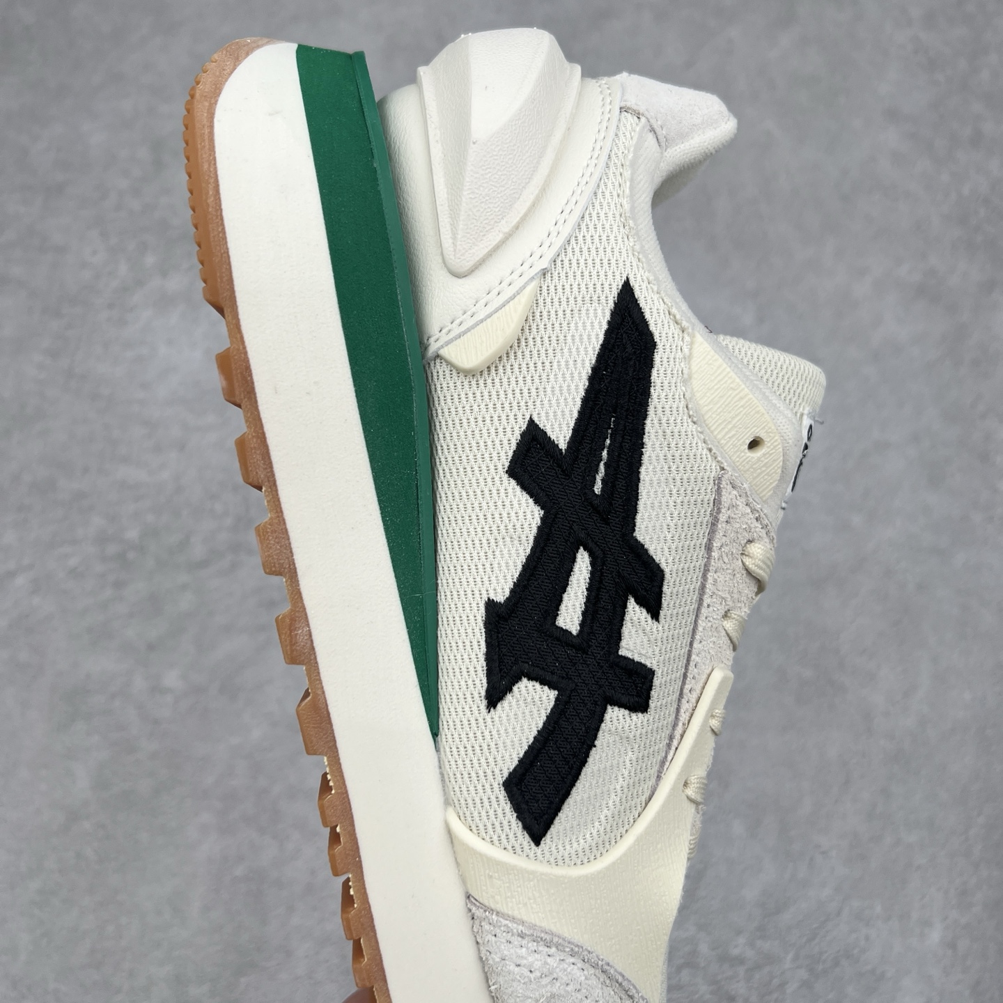 图片[6]-鬼塚虎/Onitsuka Tiger MOAGE CO Low 摩纳哥CO系列低帮厚底复古经典百搭休闲慢跑鞋 #升级原楦原纸版开发版型 #采用翻毛皮组合网织织物鞋面材质 #内嵌OrthoLite(欧索莱)透气吸汗鞋垫贴 #外置环保双层切片组合轻质防滑橡胶外底❗️ 尺码：36 37 37.5 38 39 39.5 40 40.5 41.5 42 42.5 43.5 44 45-选品中心