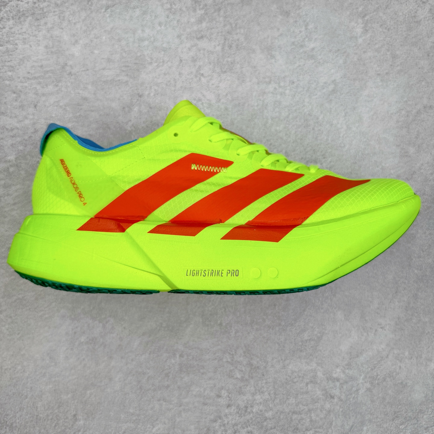 AD Adizero EVO SL 马拉松竞速专业跑鞋 JQ1571 CELERMESH针织网面非常轻薄 纤维间的缝隙很大 可以保证跑步时的透气、排汗效果 鞋舌直接与两侧的内衬和鞋底连接在一起 在跑步过程中不会被鞋舌的左右移动所困扰 在标准鞋带孔的基础上再拓宽一组鞋带孔 适合不同脚型的需求 突破性 EnergyRods 技术，有助于跑者实现更好的成绩 中底独特的LIGHTSTRIKE PRO泡棉材质 微弹感觉在跑步过程中给予了良好的支撑体验 对于顶级精英和高水平进阶跑者来说 ADIOS PRO是一双值得信赖的竞速比赛用鞋 尺码：36 36.5 37.5 38 38.5 39 40 40.5 41 42 42.5 43 44 44.5 45-选品中心