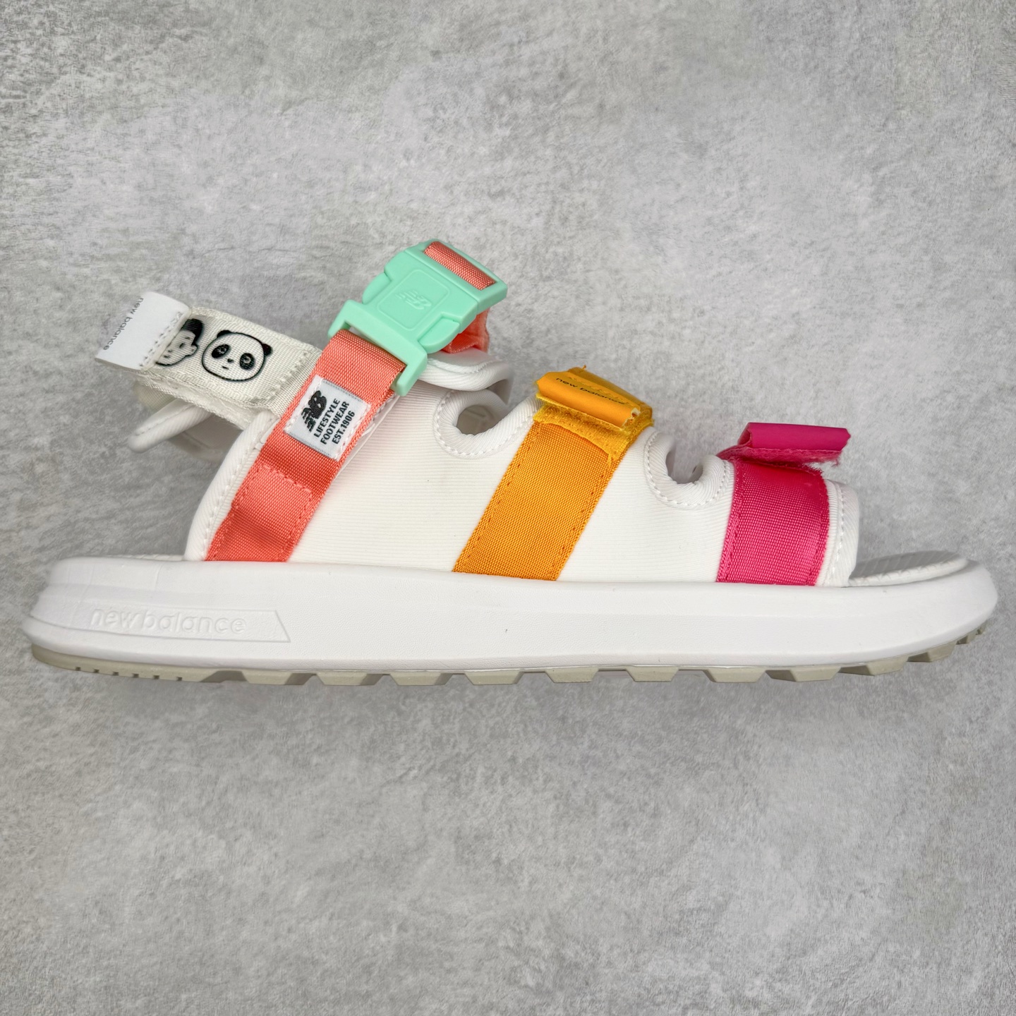 New Balance 新百伦NB SD3205 经典沙滩凉鞋 韩国专柜订单 MD高频软底 原厂织带面料 弹力扣 将机能美学融入到夏日凉鞋设计中 兼具舒适度与时尚感 早在韩国一经推出 迅速席卷潮流圈 尺码:35/44-选品中心