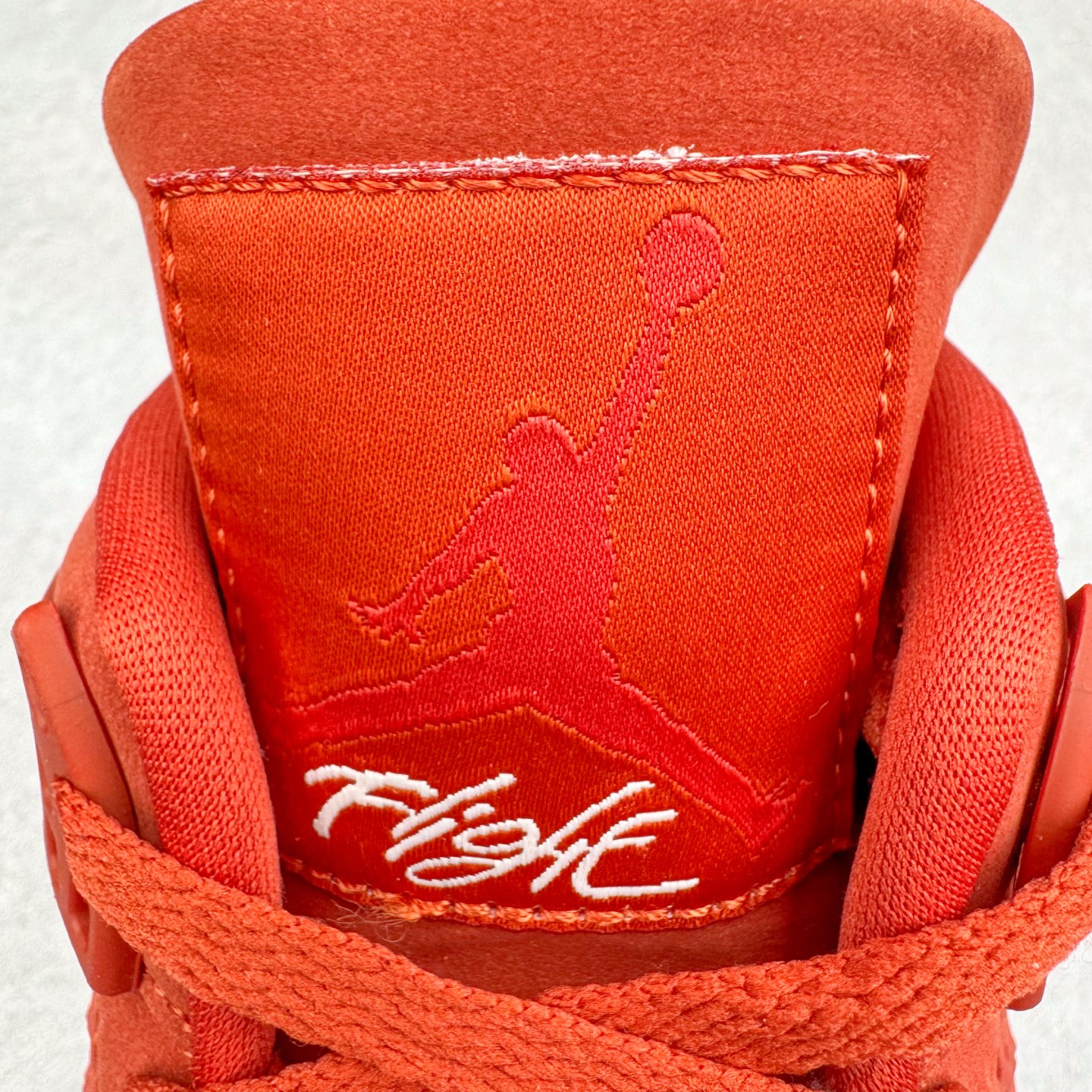 图片[12]-＃K版纯原 Nigel Sylvester x Air Jordan AJ4 “Brick by Brick” 联名红砖 货号：HF4340-800 全新升级改良 原鞋原楦原纸板同源开发 完美呈现乔4的版型 内侧正确双色网格 还原细节 原厂皮料 正确气垫颜色 正确网格工艺 正确拉帮工艺 全鞋原装材料制作 原档案原模具打造 支持全方位与正品对比 尺码：40 40.5 41 42 42.5 43 44 44.5 45 46 47.5-选品中心