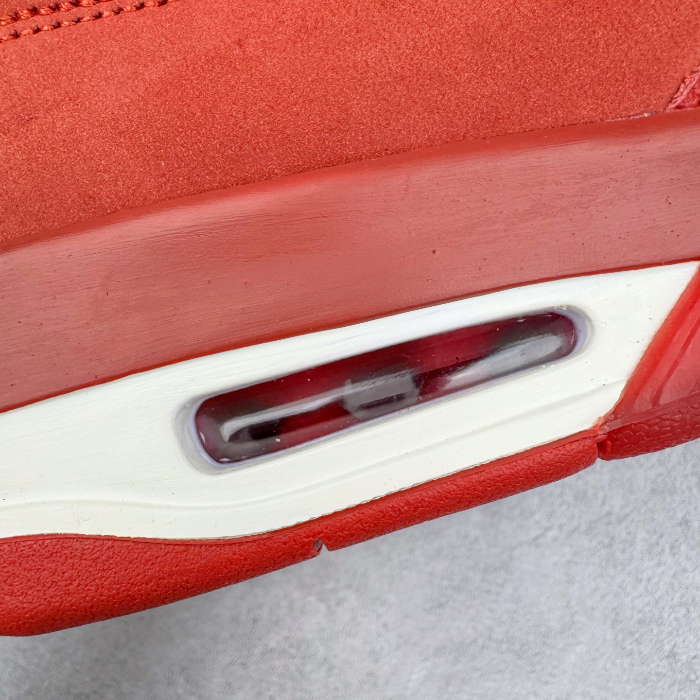 图片[20]-＃K版纯原 Nigel Sylvester x Air Jordan AJ4 “Brick by Brick” 联名红砖 货号：HF4340-800 全新升级改良 原鞋原楦原纸板同源开发 完美呈现乔4的版型 内侧正确双色网格 还原细节 原厂皮料 正确气垫颜色 正确网格工艺 正确拉帮工艺 全鞋原装材料制作 原档案原模具打造 支持全方位与正品对比 尺码：40 40.5 41 42 42.5 43 44 44.5 45 46 47.5-选品中心