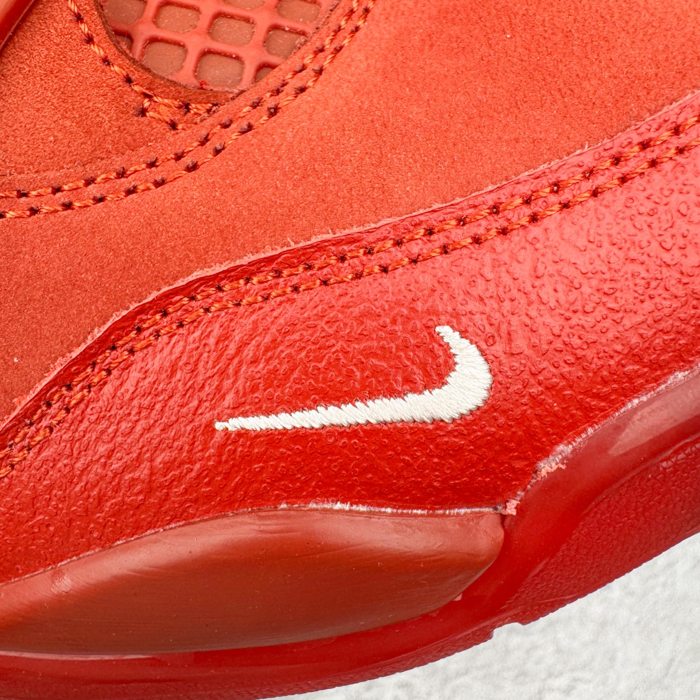 图片[14]-＃K版纯原 Nigel Sylvester x Air Jordan AJ4 “Brick by Brick” 联名红砖 货号：HF4340-800 全新升级改良 原鞋原楦原纸板同源开发 完美呈现乔4的版型 内侧正确双色网格 还原细节 原厂皮料 正确气垫颜色 正确网格工艺 正确拉帮工艺 全鞋原装材料制作 原档案原模具打造 支持全方位与正品对比 尺码：40 40.5 41 42 42.5 43 44 44.5 45 46 47.5-选品中心