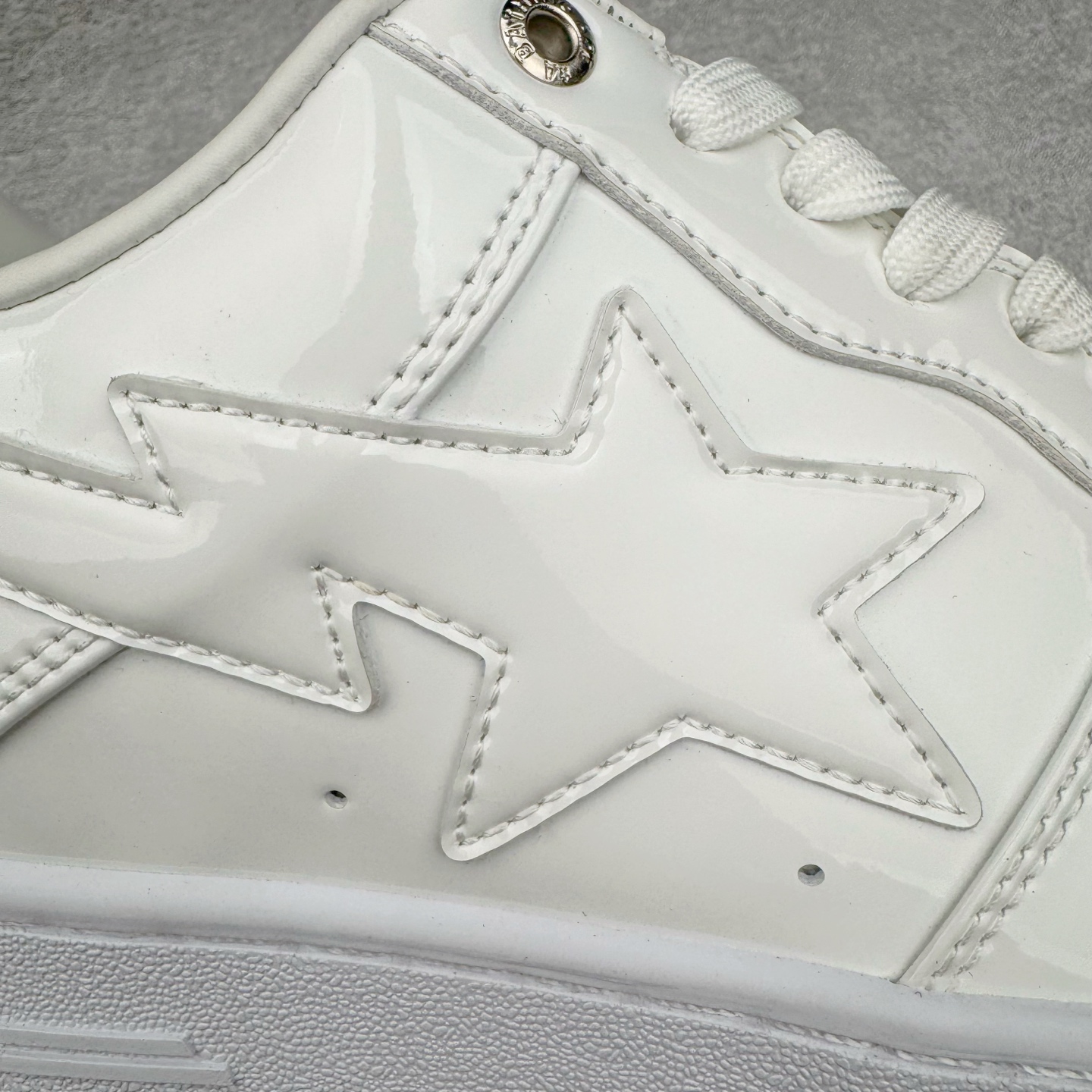 ＃纯原福利‼️
Bape Sta To Low 明星同款 猿人头经典漆皮低帮运动休闲板鞋 全套原纸板楦头
