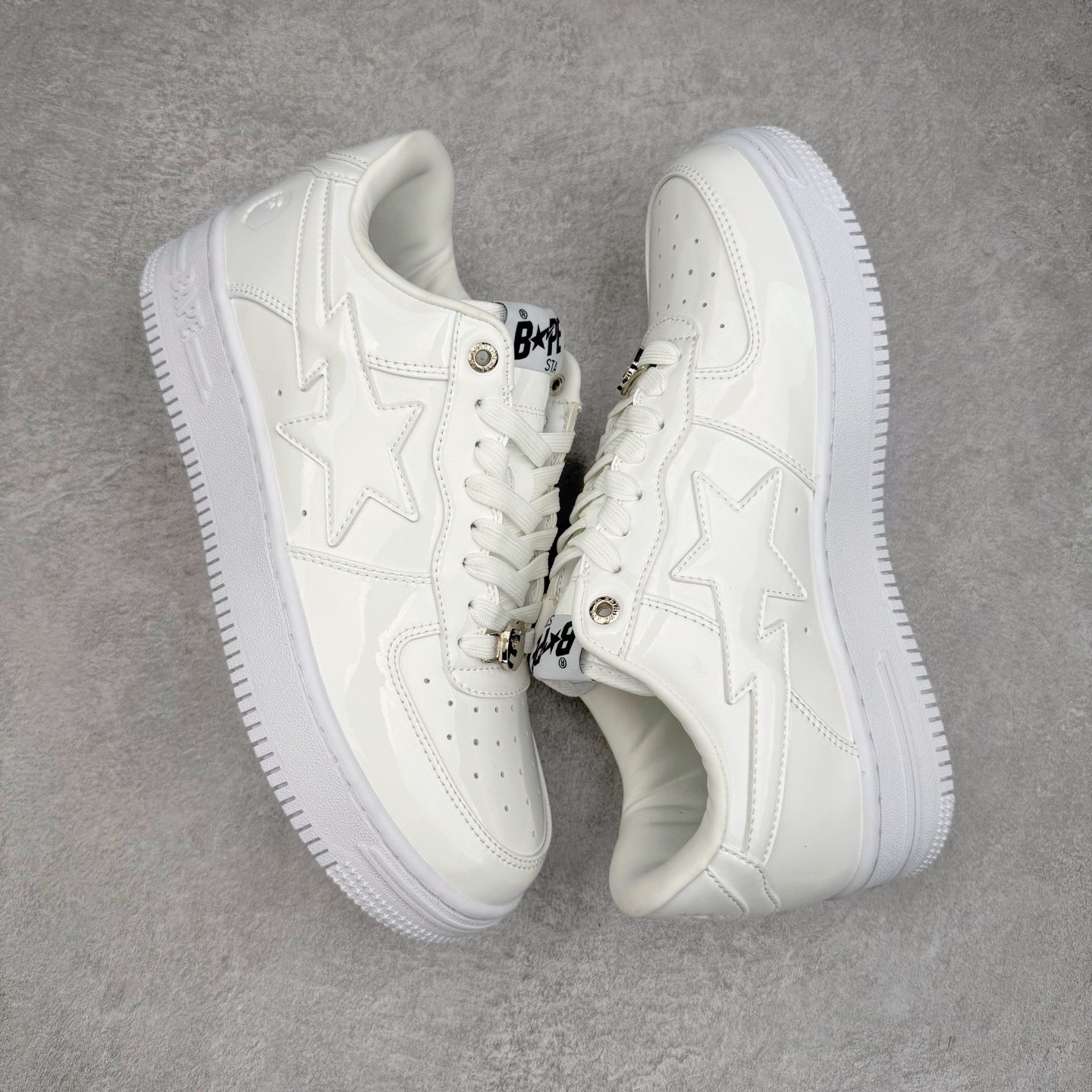＃纯原福利‼️
Bape Sta To Low 明星同款 猿人头经典漆皮低帮运动休闲板鞋 全套原纸板楦头