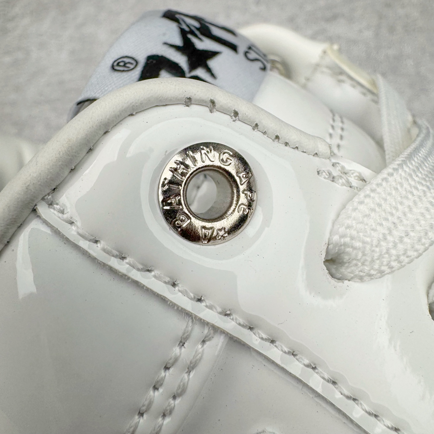 ＃纯原福利‼️
Bape Sta To Low 明星同款 猿人头经典漆皮低帮运动休闲板鞋 全套原纸板楦头