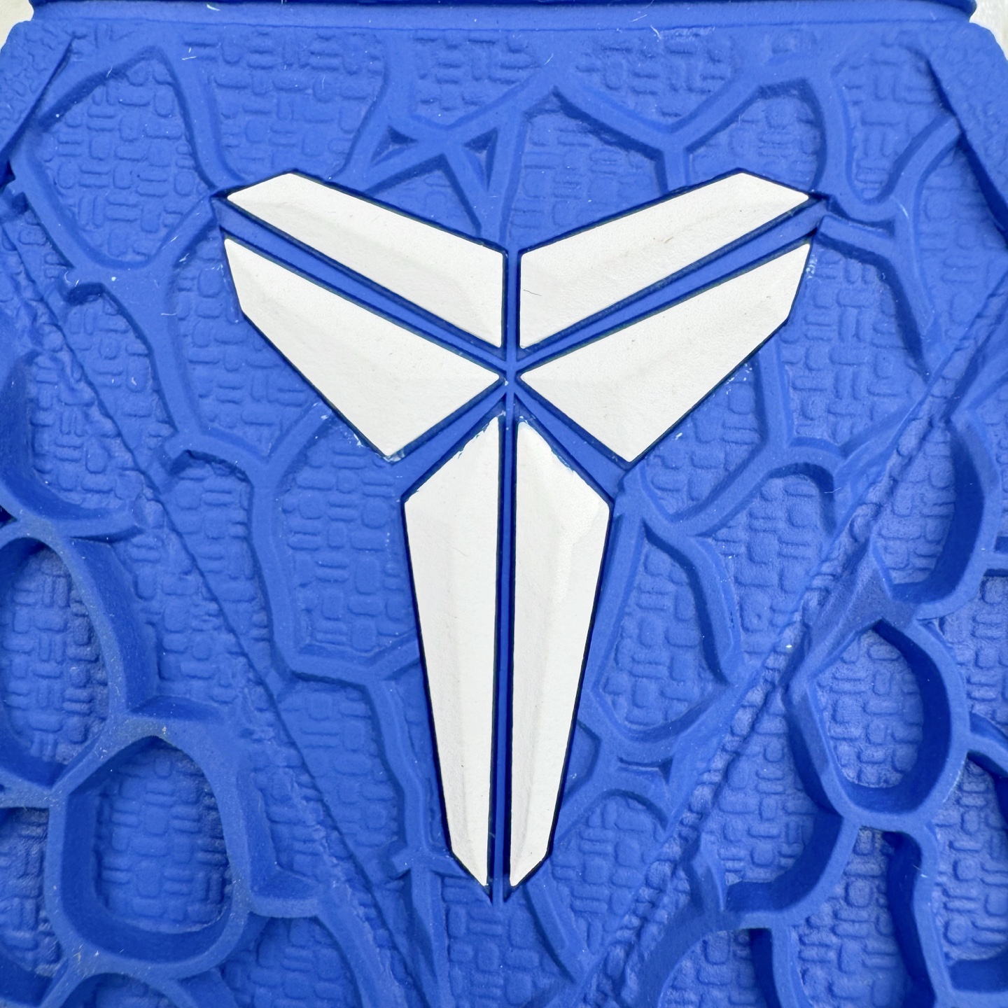 图片[21]-＃Star NK Zoom Kobe 6 Protro 科比六代 道奇蓝白 CW2190-400 圈内顶级批次 完美复刻公司货 前掌超大Zoom Turbo气垫 后掌EVA缓震 真正的原汁原味 还原ZP脚感 全身鞋材卡料色独家定制 唯一正确喷漆工艺Swoosh 正确凹凸蛇鳞工艺 正确鞋面渐变效果 内全置真动飞态线 独立原厂模具 最大尺码达到48.5码 首批不拼图大几率过验 亲测已过 支持各种高强度实战 无需担心 上脚价 补货周期极长 脚宽建议买大半码 科比系列前掌偏窄 不影响二次销售 支持七天无理由退换 尺码：40 40.5 41 42 42.5 43 44 44.5 45 45.5 46 47.5 48.5-选品中心