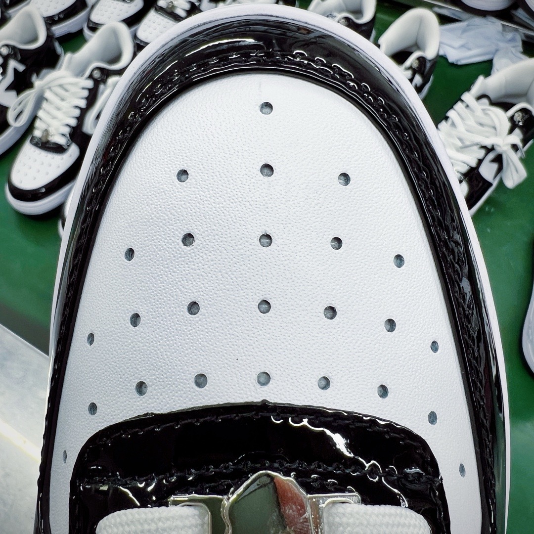 ＃纯原福利‼️
Bape Sta To Low 明星同款 猿人头经典漆皮低帮运动休闲板鞋 全套原纸板楦头