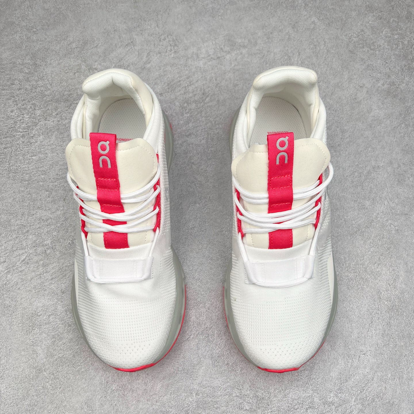 图片[2]-On昂跑 Cloudnova 轻量舒适织物回弹减震透气轻便耐磨防滑低帮休闲跑步鞋 昂跑运动品牌 开创于2010年 缓震着陆、强效回弹、轻柔质感的设计构思始终是ON研制关键 与此同时基于“为全球提供革新性的跑步感受”信念 陆续推出了多款跑鞋及其以专业运动人体跑步工程学为设计关键的功能性跑步服饰设备 让跑者不费力气地畅快畅跑 尺码：36 36.5 37.5 38 38.5 39 40 40.5 41 42 42.5 43 44 44.5 45-选品中心