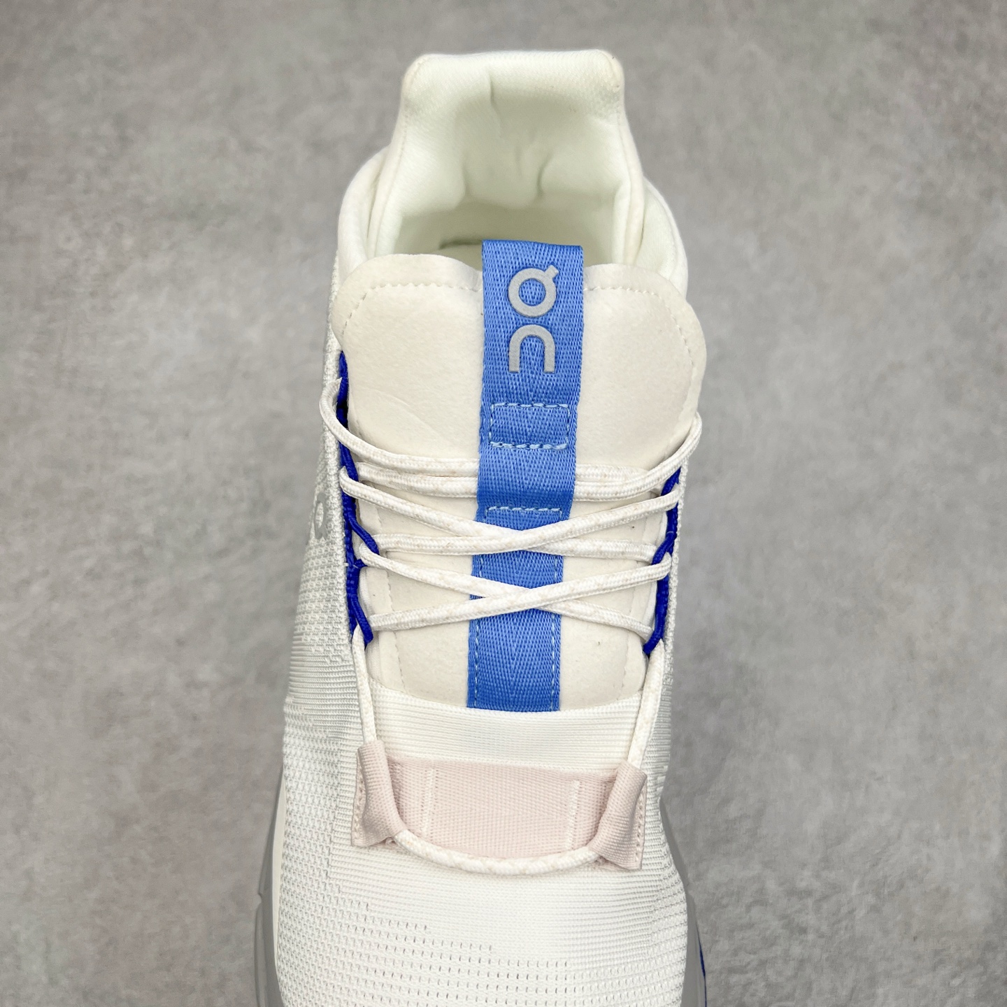 图片[5]-On昂跑 Cloudnova 轻量舒适织物回弹减震透气轻便耐磨防滑低帮休闲跑步鞋 昂跑运动品牌 开创于2010年 缓震着陆、强效回弹、轻柔质感的设计构思始终是ON研制关键 与此同时基于“为全球提供革新性的跑步感受”信念 陆续推出了多款跑鞋及其以专业运动人体跑步工程学为设计关键的功能性跑步服饰设备 让跑者不费力气地畅快畅跑 尺码：36 36.5 37.5 38 38.5 39 40 40.5 41 42 42.5 43 44 44.5 45-选品中心