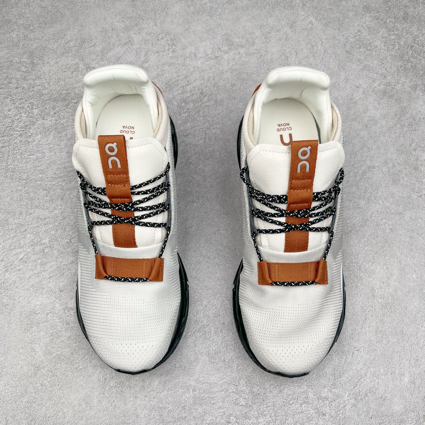 图片[2]-On昂跑 Cloudnova 轻量舒适织物回弹减震透气轻便耐磨防滑低帮休闲跑步鞋 昂跑运动品牌 开创于2010年 缓震着陆、强效回弹、轻柔质感的设计构思始终是ON研制关键 与此同时基于“为全球提供革新性的跑步感受”信念 陆续推出了多款跑鞋及其以专业运动人体跑步工程学为设计关键的功能性跑步服饰设备 让跑者不费力气地畅快畅跑 尺码：36 36.5 37.5 38 38.5 39 40 40.5 41 42 42.5 43 44 44.5 45-选品中心