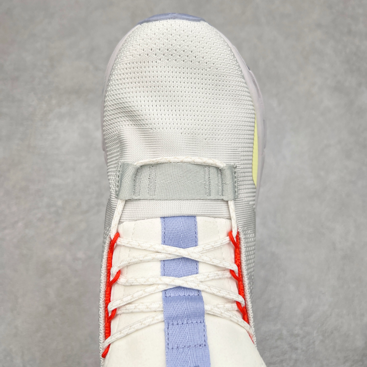 图片[4]-On昂跑 Cloudnova 轻量舒适织物回弹减震透气轻便耐磨防滑低帮休闲跑步鞋 昂跑运动品牌 开创于2010年 缓震着陆、强效回弹、轻柔质感的设计构思始终是ON研制关键 与此同时基于“为全球提供革新性的跑步感受”信念 陆续推出了多款跑鞋及其以专业运动人体跑步工程学为设计关键的功能性跑步服饰设备 让跑者不费力气地畅快畅跑 尺码：36 36.5 37.5 38 38.5 39 40 40.5 41 42 42.5 43 44 44.5 45-选品中心