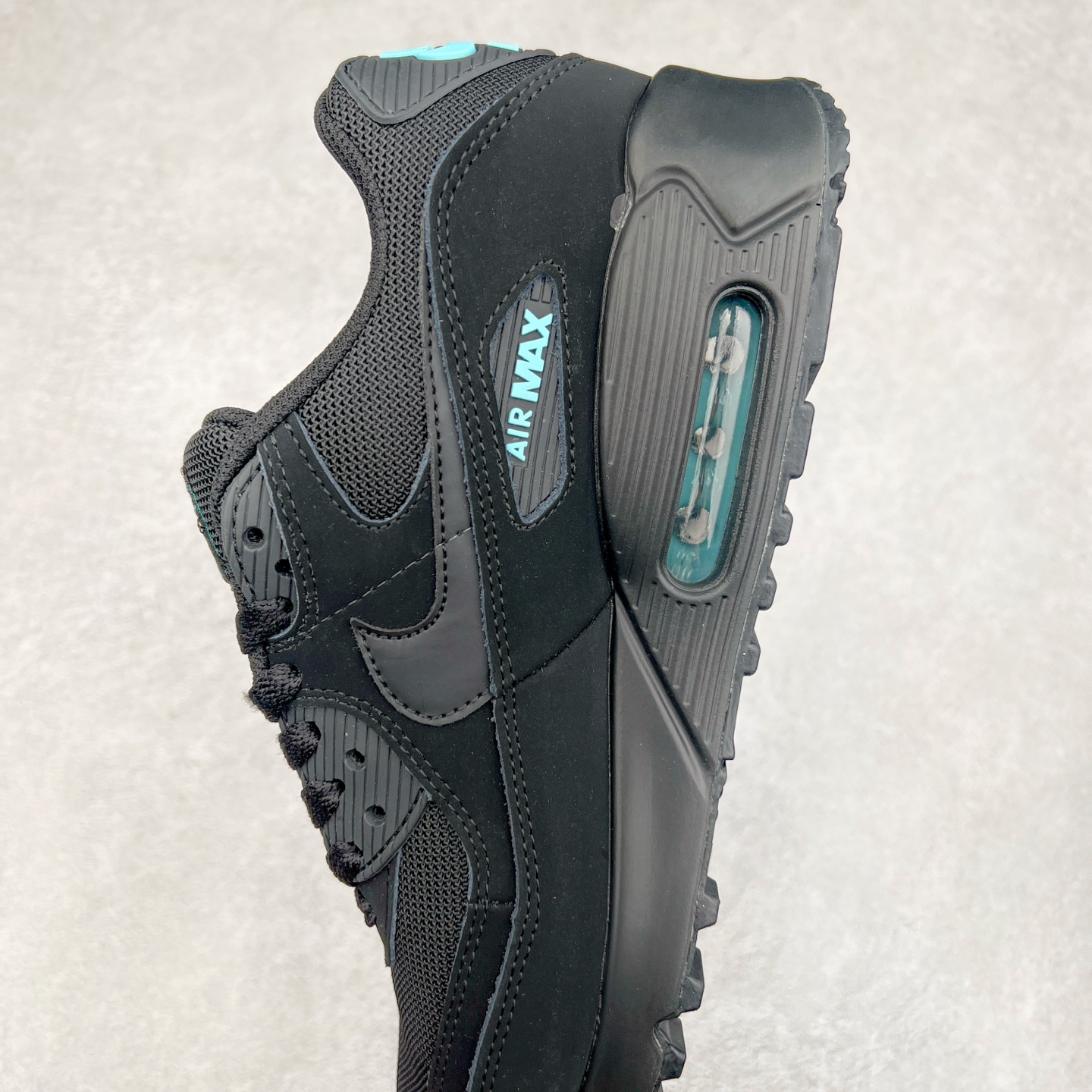 图片[7]-＃MX版 NK Air MAX 90 气垫复古减震跑步鞋 HV6224-001 经典重温 独家陆续补货 外单专供大厂出品 品质稳定 一百余色 终端操作 Air Max 90于1990年推出 来自Air Max系列 在Air Max 1的基础上改进而得 增加了气垫面积 外型上也更为流线 最特別的就是加入了菱纹塑胶嵌板 为Air Max 90增添了许多潮流气息 皮革鞋面 造就出色耐穿性和支撑力 Max Air缓震配置搭配泡棉中底 令Air Max 90轻盈而舒适 华夫格橡胶外底 铸就Air Max 90非凡的抓地力 而Air Max 90不仅是一双跑鞋 它成功跨越了时间的演进 成为了球鞋文化与潮流圈中最熟为人知的鞋款之一 尺码：36 36.5 37.5 38 38.5 39 40 40.5 41 42 42.5 43 44 44.5 45-选品中心